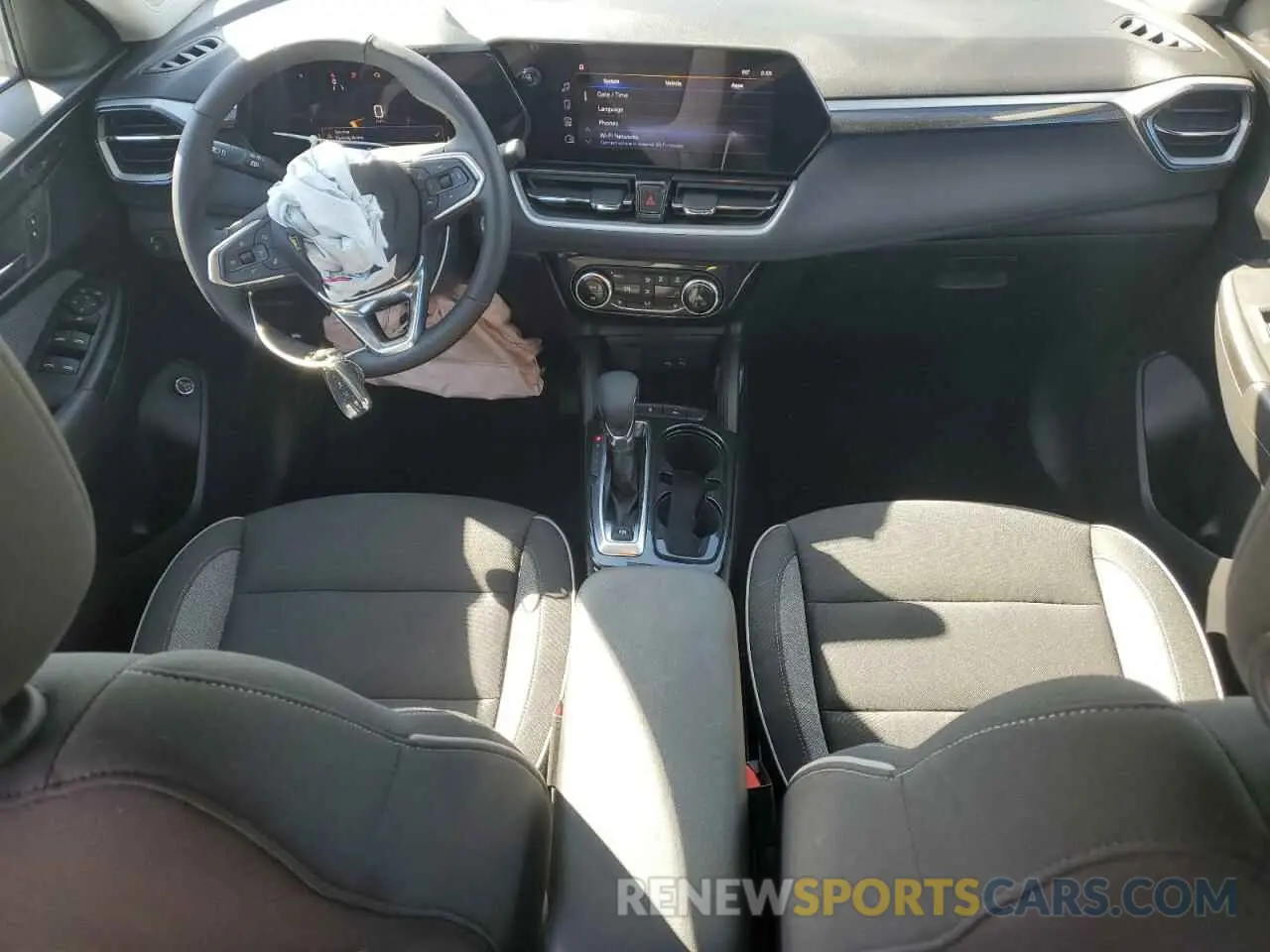8 fotografías del automóvil dañado KL79MPS20RB146416 CHEVROLET TRAILBLZR 2024