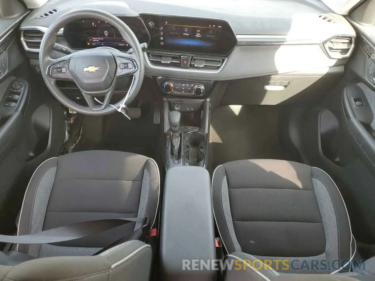 8 fotografías del automóvil dañado KL79MPS29RB177776 CHEVROLET TRAILBLZR 2024