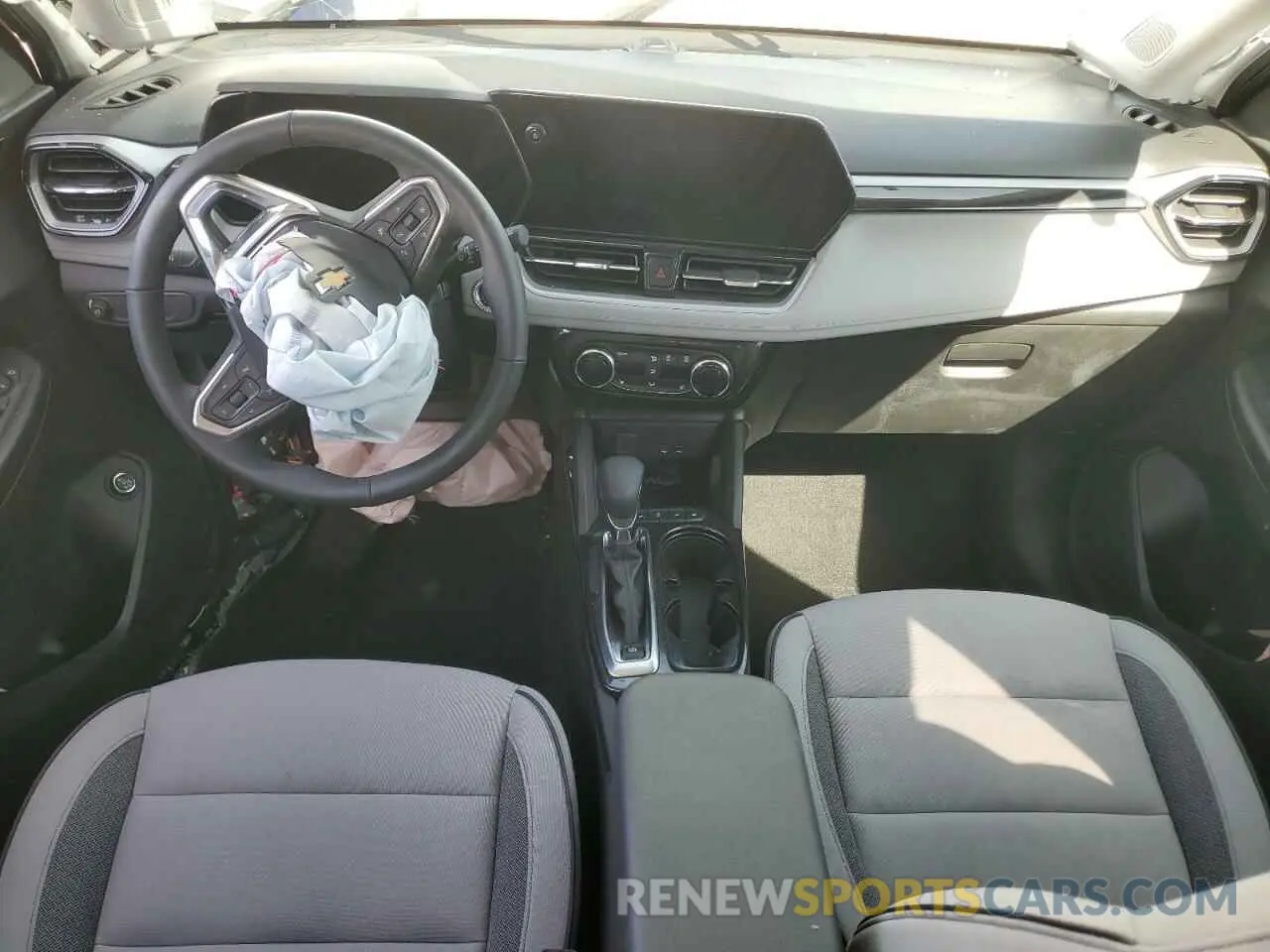 8 fotografías del automóvil dañado KL79MPSL3RB042821 CHEVROLET TRAILBLZR 2024
