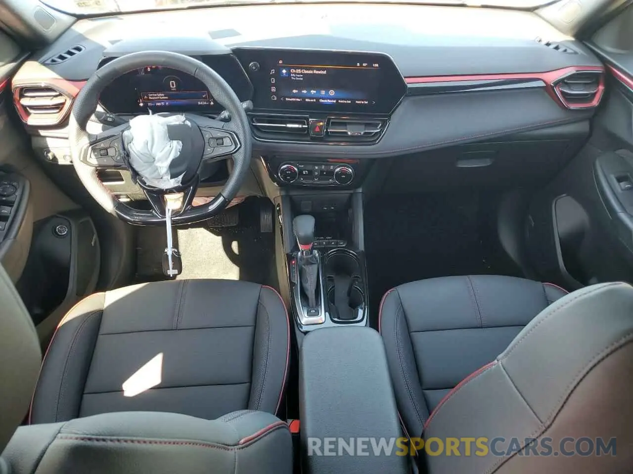 8 fotografías del automóvil dañado KL79MUSL1RB063696 CHEVROLET TRAILBLZR 2024