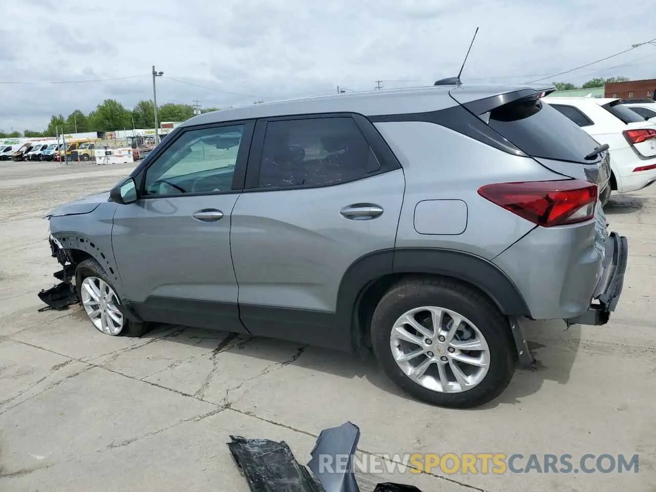 2 fotografías del automóvil dañado KL79MMSP3SB019014 CHEVROLET TRAILBLZR 2025