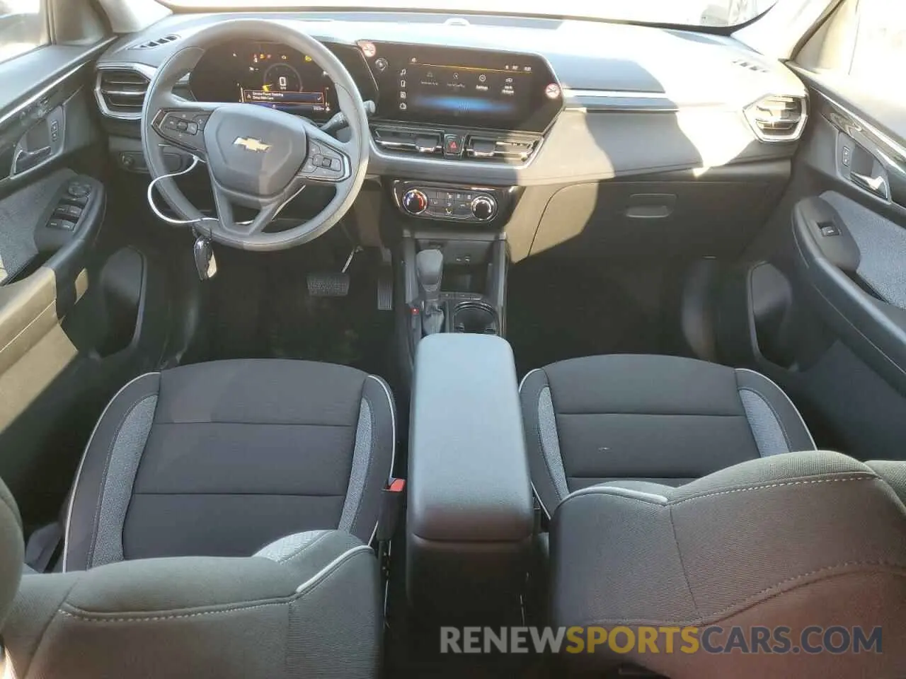 8 fotografías del automóvil dañado KL79MPSP3SB147013 CHEVROLET TRAILBLZR 2025