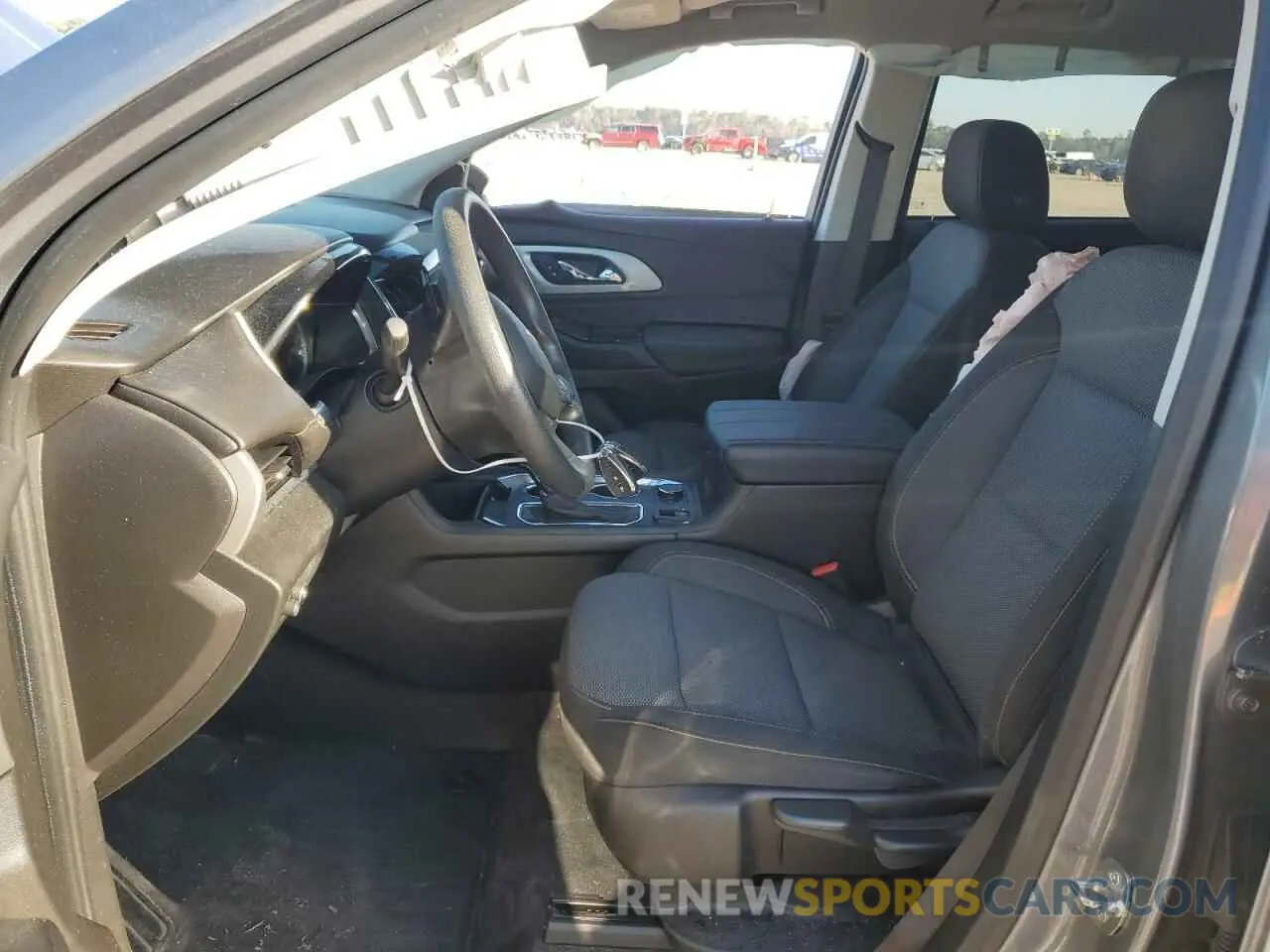 7 fotografías del automóvil dañado 1GNERFKW0KJ120112 CHEVROLET TRAVERSE 2019