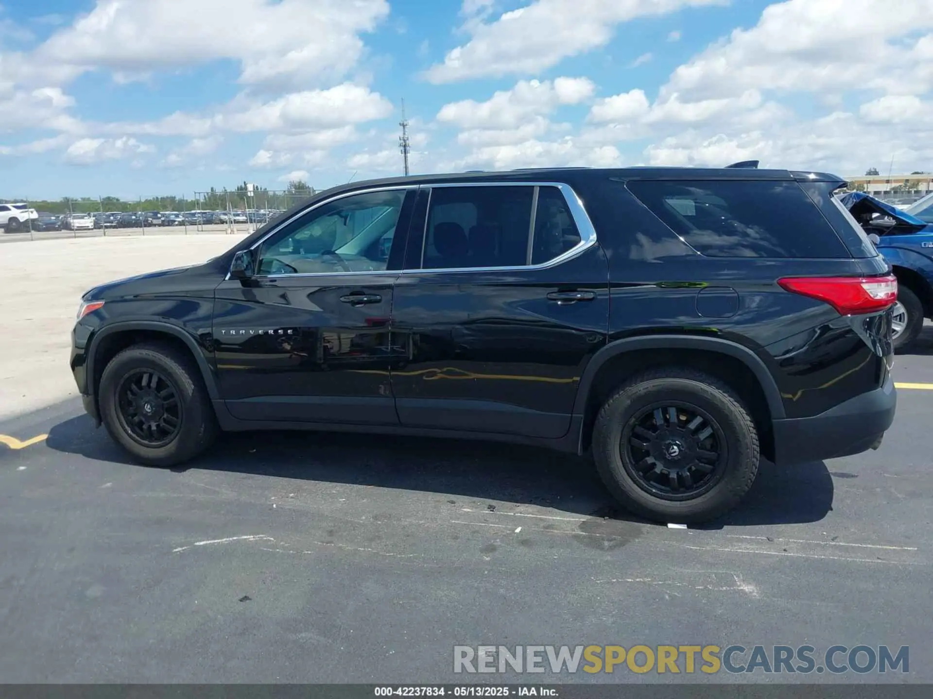 14 fotografías del automóvil dañado 1GNERFKW0KJ208934 CHEVROLET TRAVERSE 2019