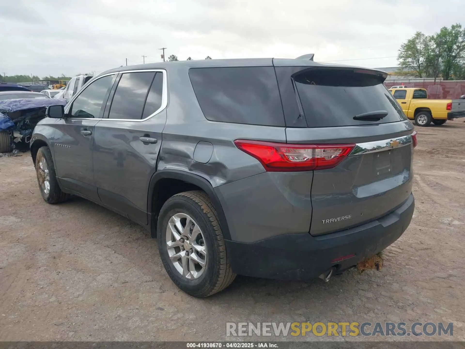 3 fotografías del automóvil dañado 1GNERFKW2KJ212094 CHEVROLET TRAVERSE 2019