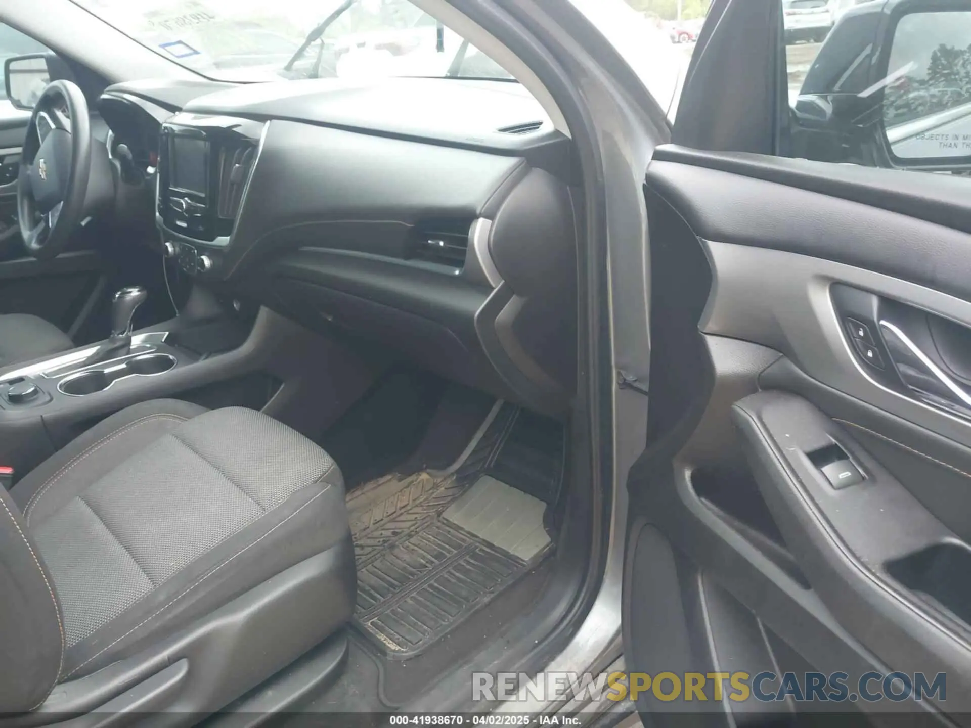 5 fotografías del automóvil dañado 1GNERFKW2KJ212094 CHEVROLET TRAVERSE 2019