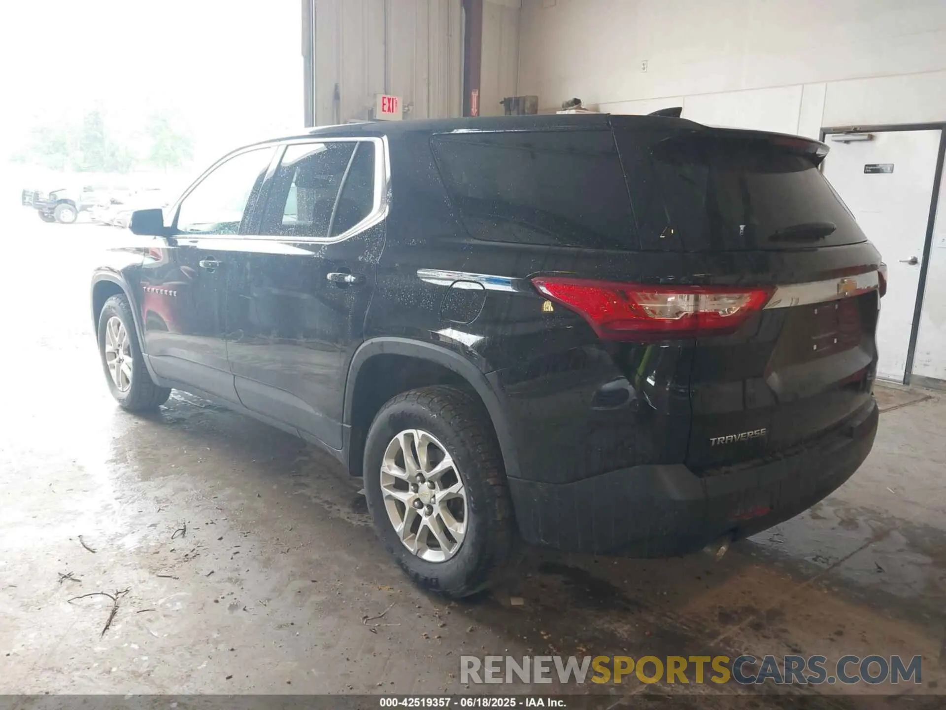 3 fotografías del automóvil dañado 1GNERFKW3KJ130679 CHEVROLET TRAVERSE 2019