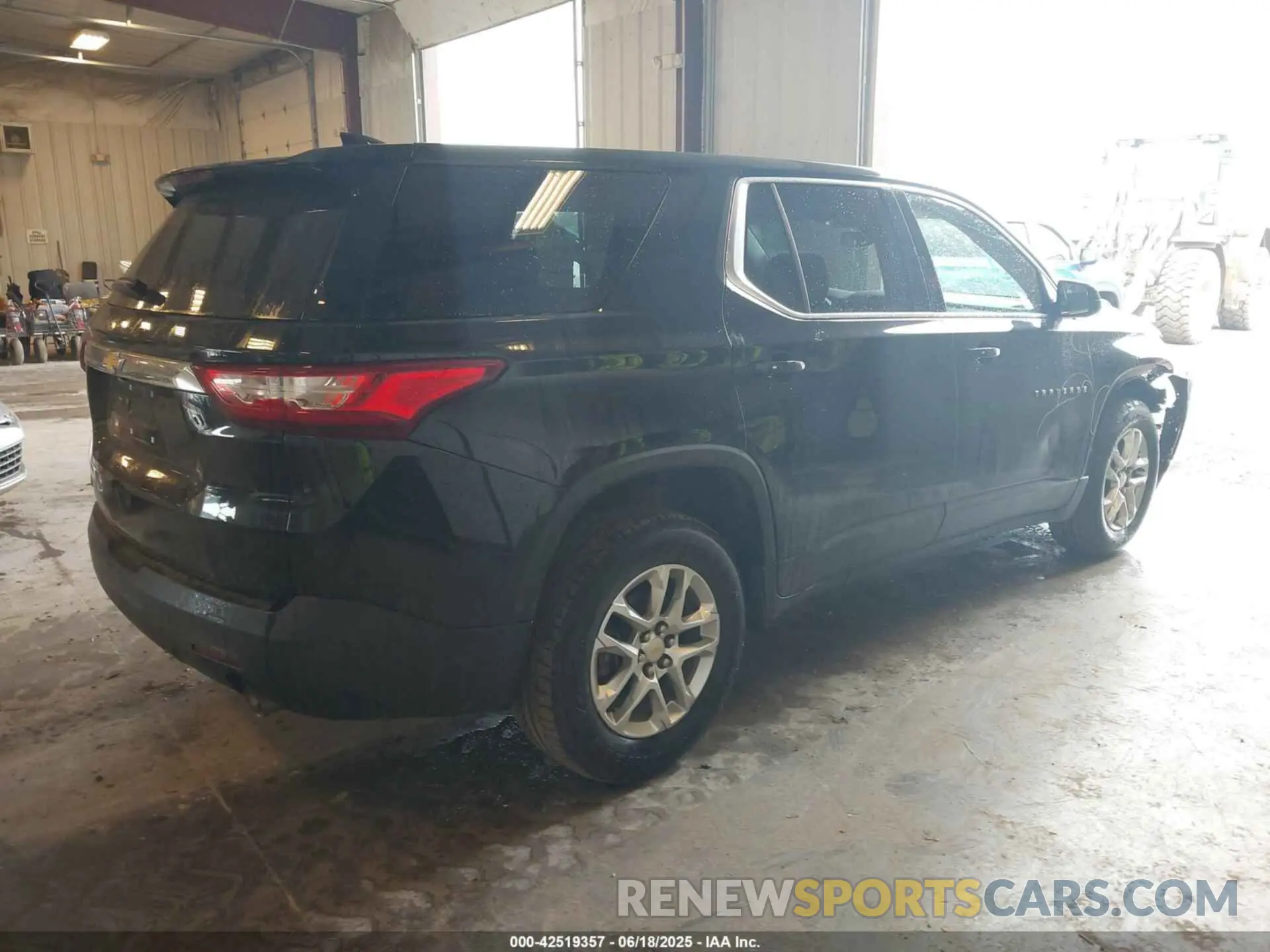 4 fotografías del automóvil dañado 1GNERFKW3KJ130679 CHEVROLET TRAVERSE 2019