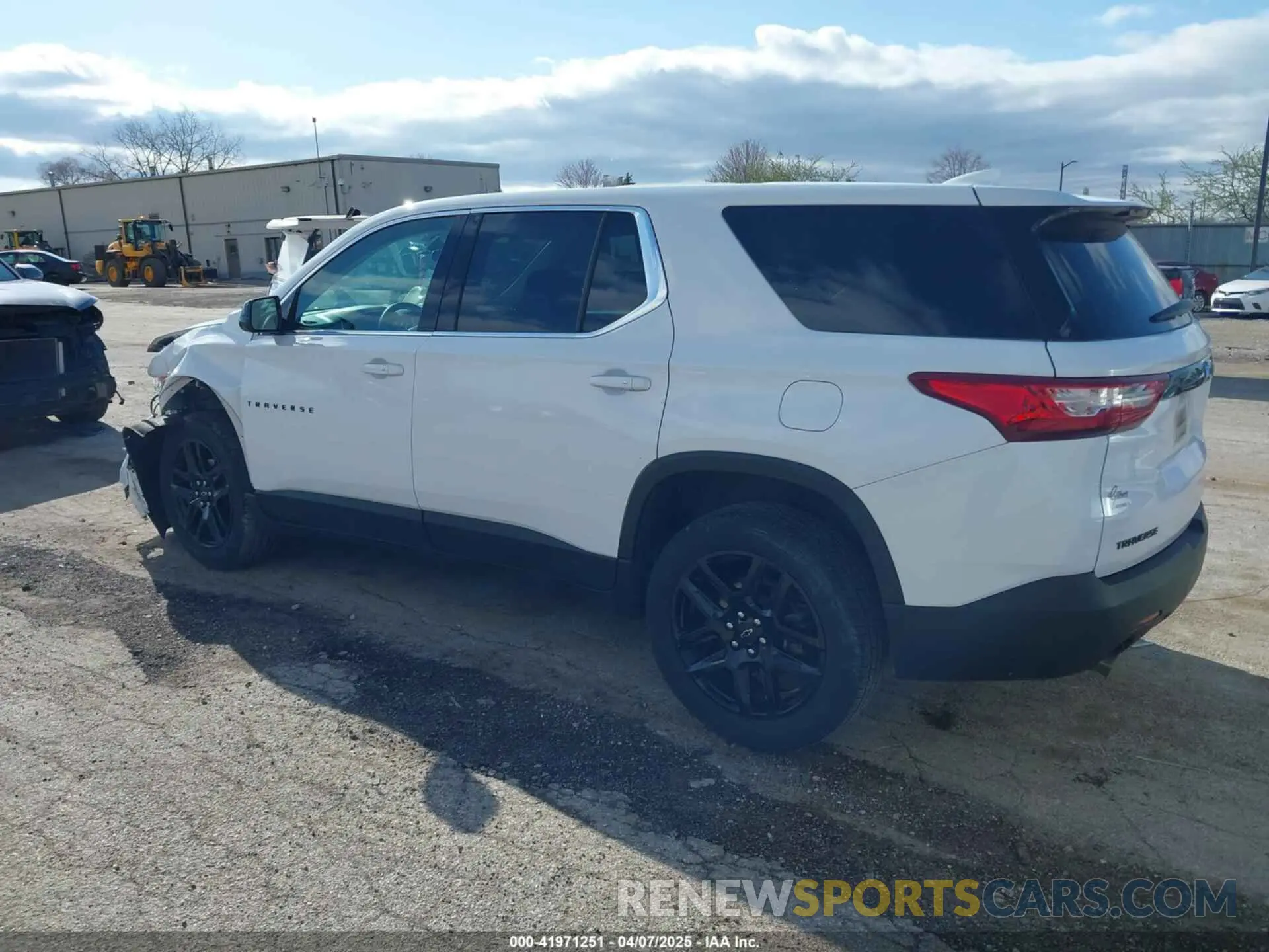 3 fotografías del automóvil dañado 1GNERFKW3KJ168123 CHEVROLET TRAVERSE 2019
