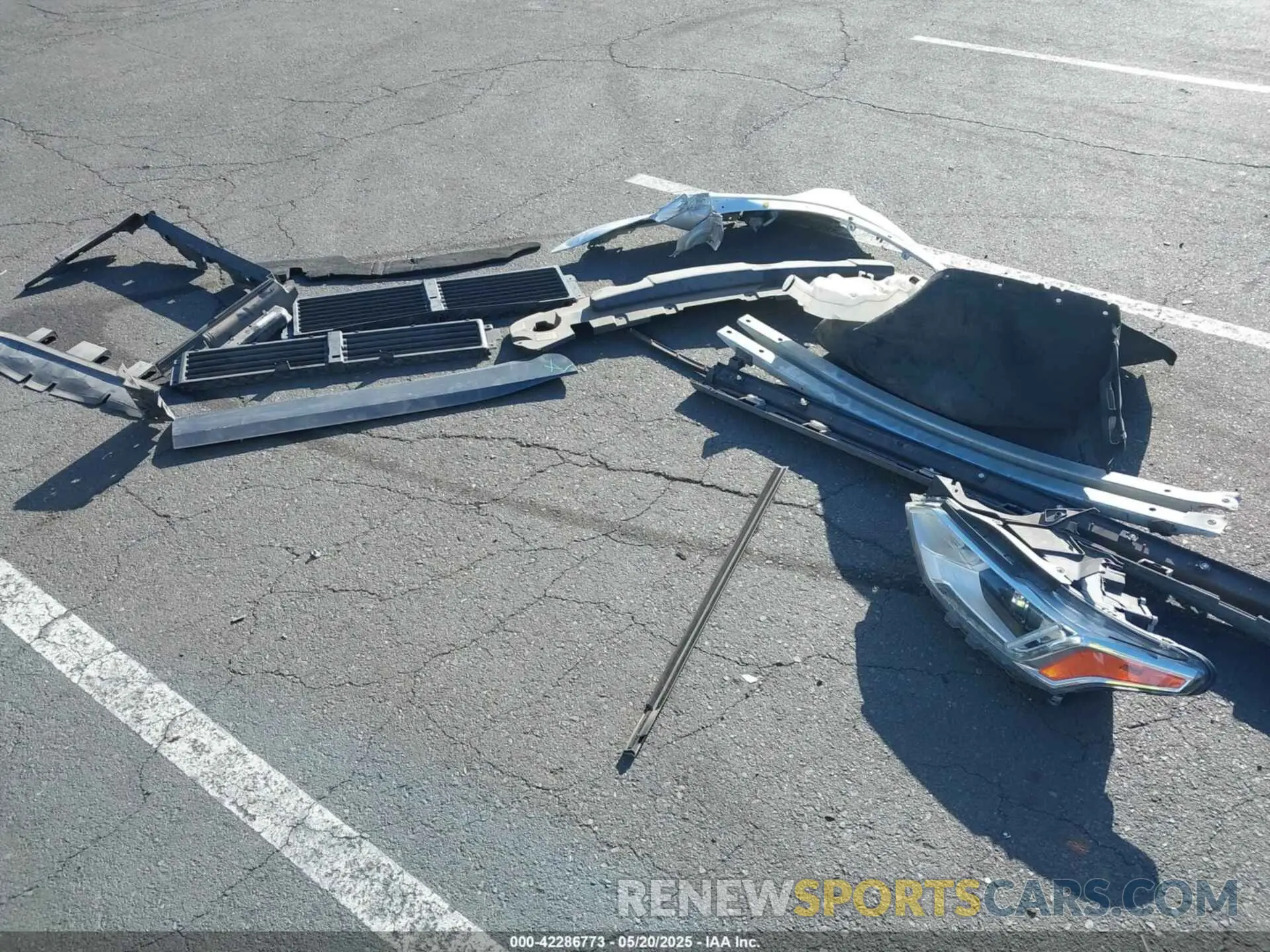 12 fotografías del automóvil dañado 1GNERFKW3KJ238929 CHEVROLET TRAVERSE 2019