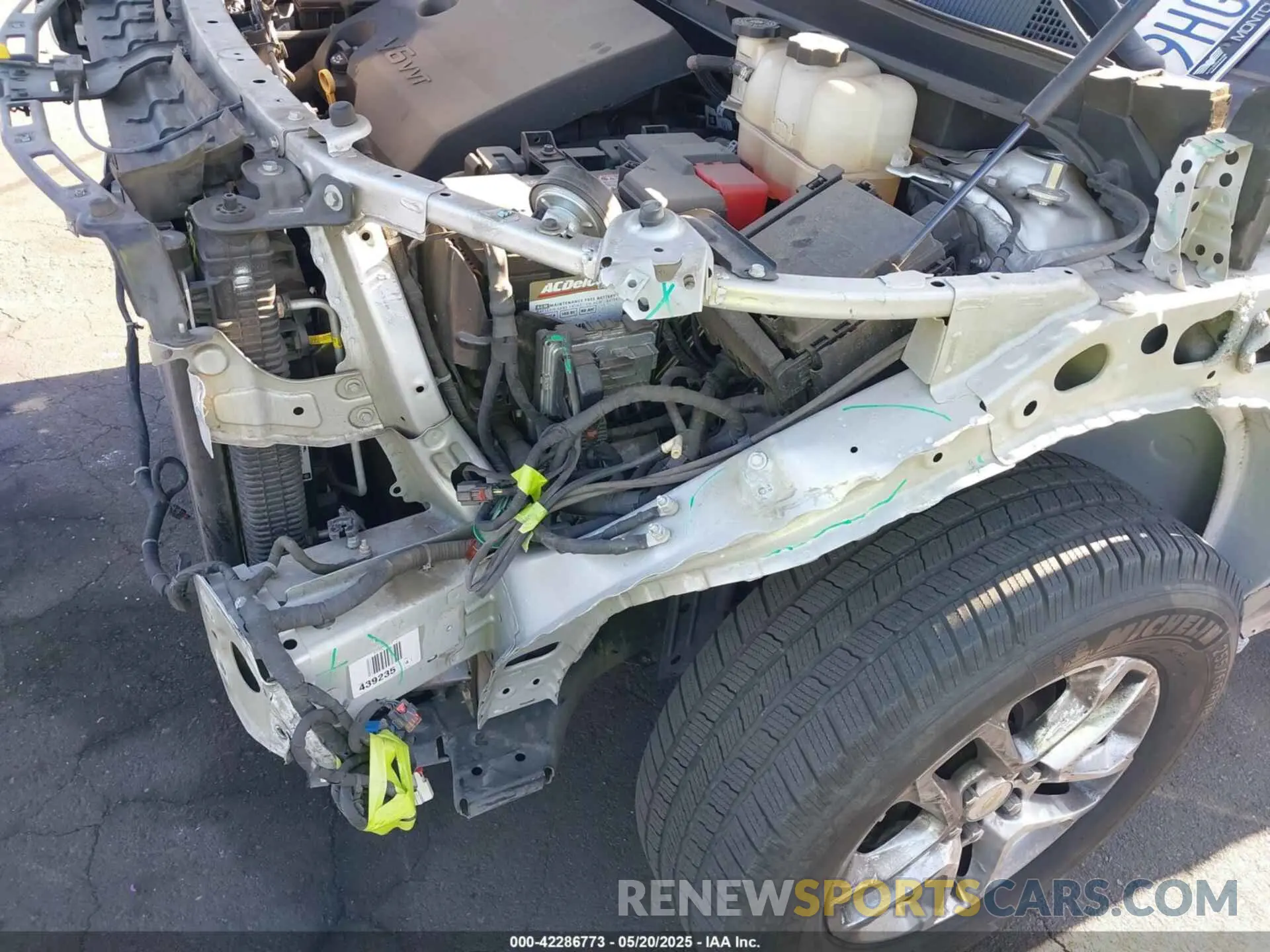 20 fotografías del automóvil dañado 1GNERFKW3KJ238929 CHEVROLET TRAVERSE 2019