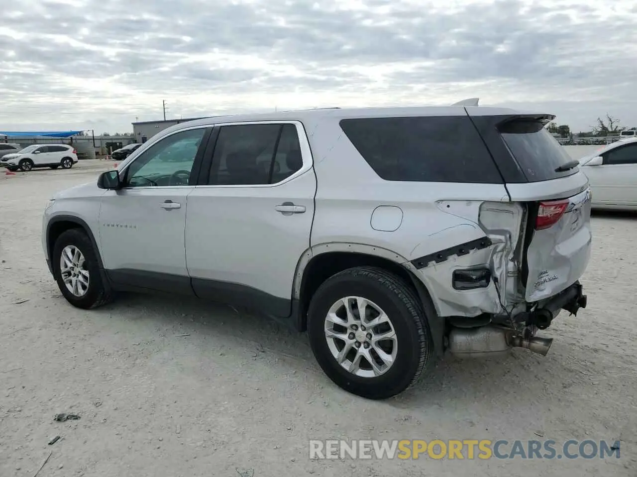2 fotografías del automóvil dañado 1GNERFKW4KJ198053 CHEVROLET TRAVERSE 2019