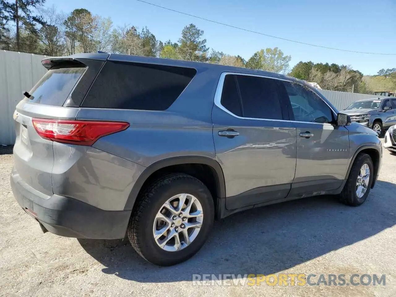 3 fotografías del automóvil dañado 1GNERFKW5KJ250497 CHEVROLET TRAVERSE 2019