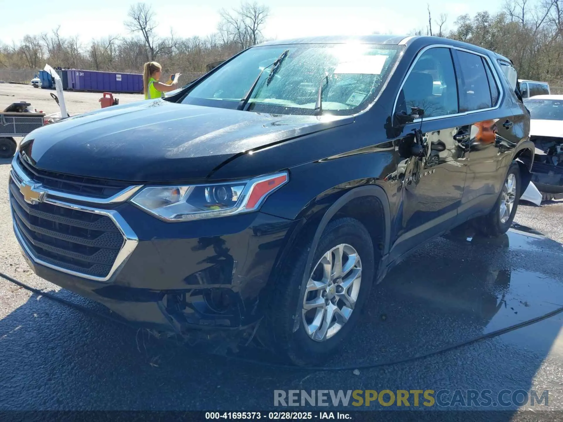 2 fotografías del automóvil dañado 1GNERFKW5KJ283466 CHEVROLET TRAVERSE 2019