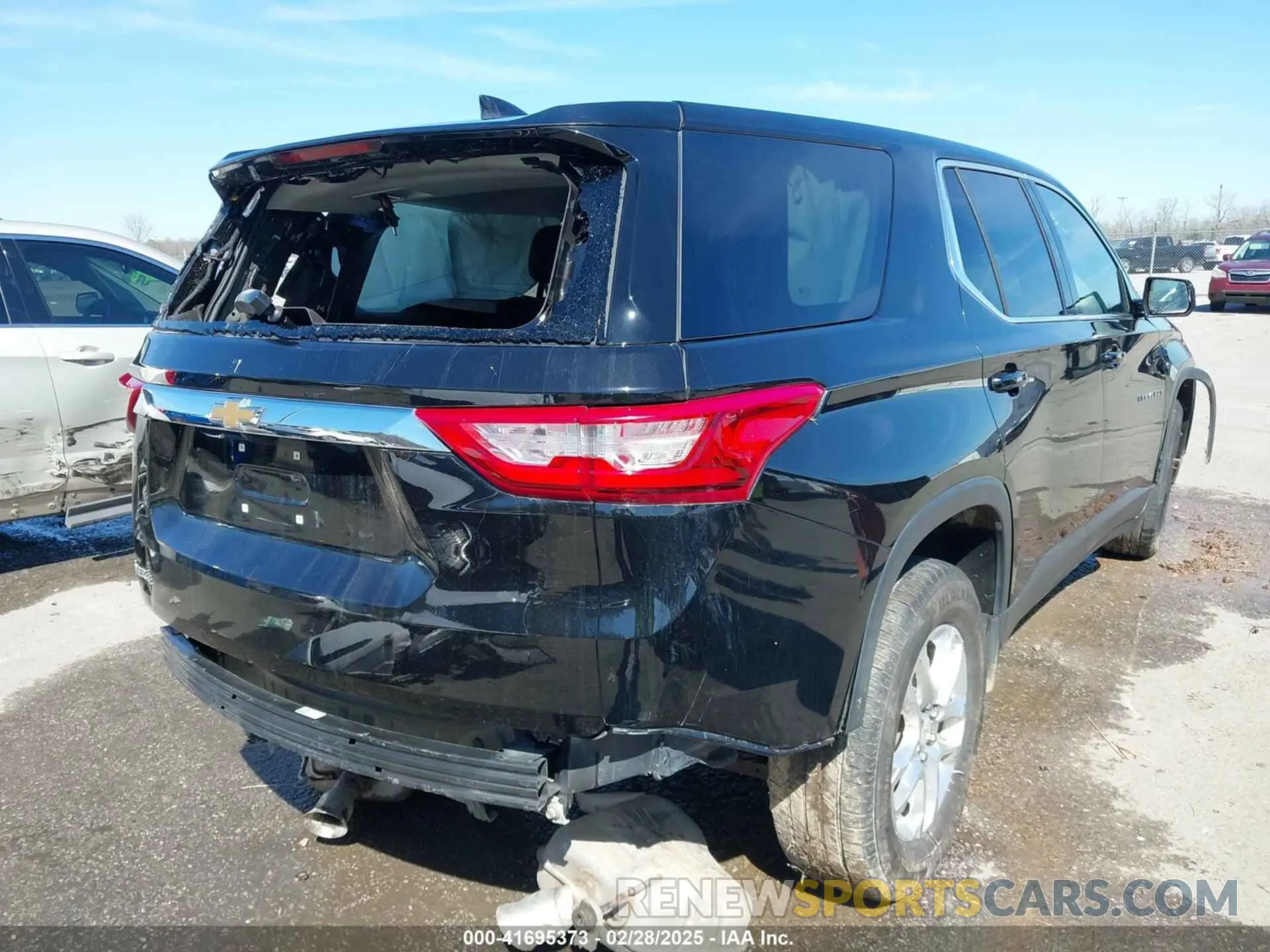 4 fotografías del automóvil dañado 1GNERFKW5KJ283466 CHEVROLET TRAVERSE 2019
