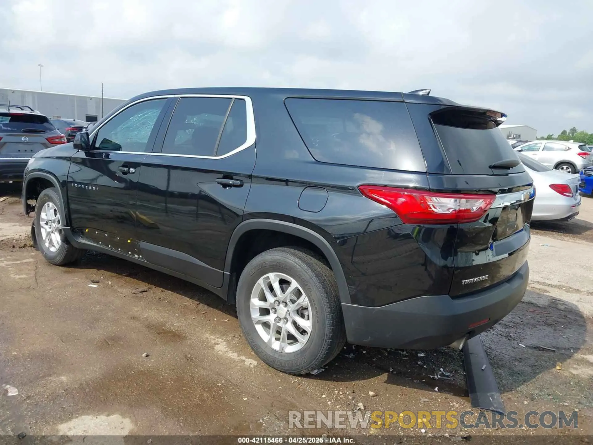 3 fotografías del automóvil dañado 1GNERFKW6KJ256728 CHEVROLET TRAVERSE 2019