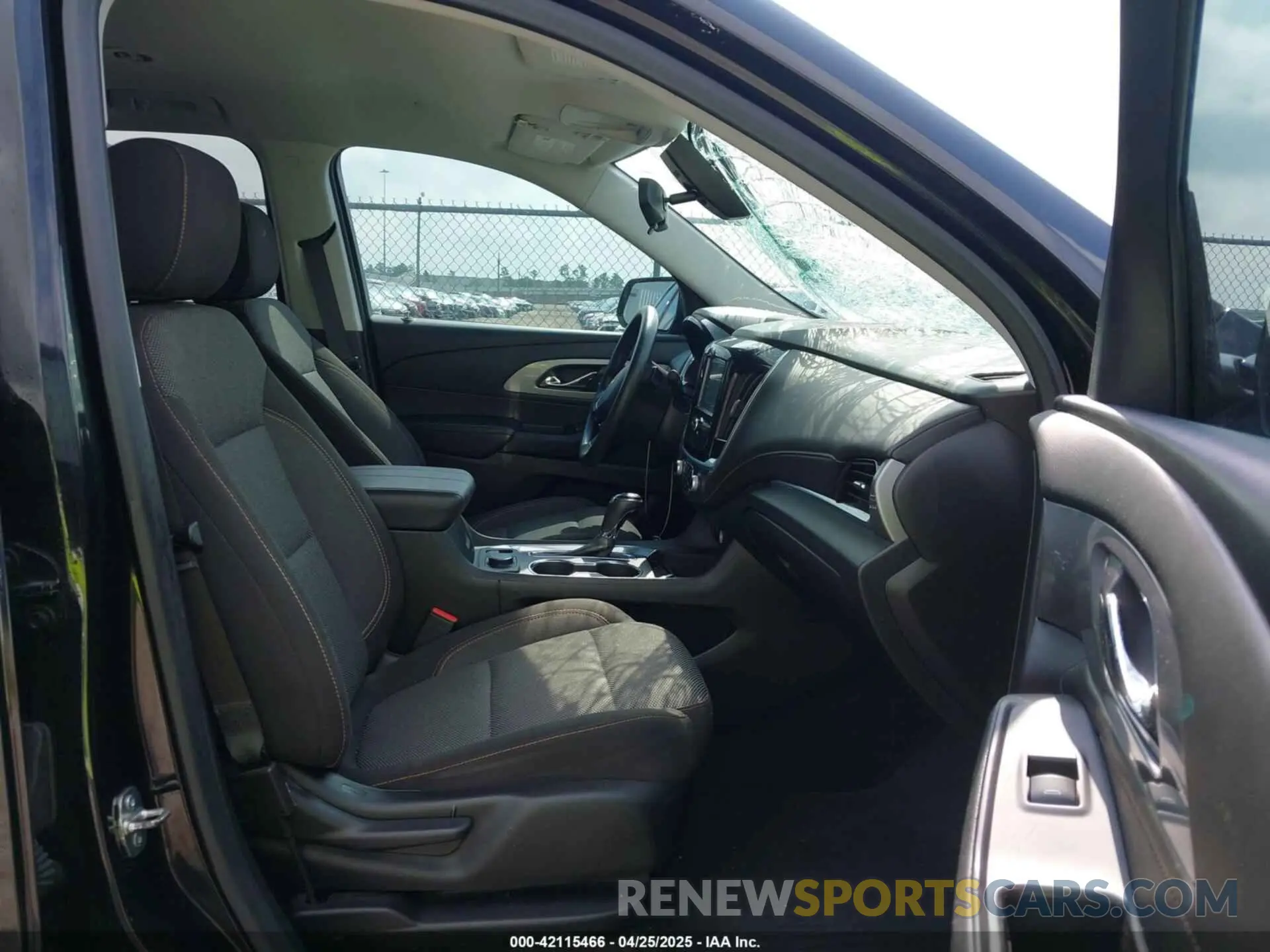 5 fotografías del automóvil dañado 1GNERFKW6KJ256728 CHEVROLET TRAVERSE 2019