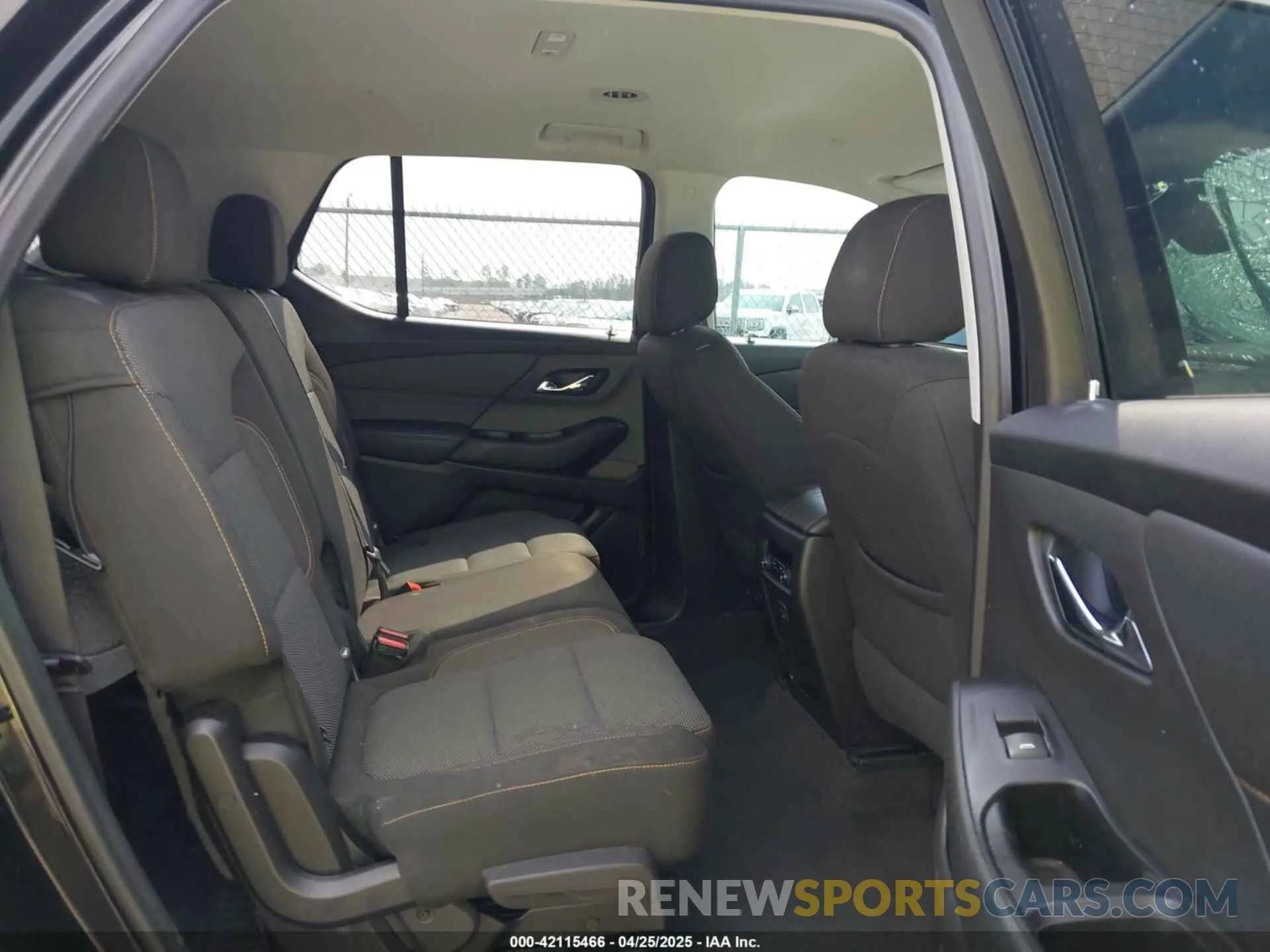 8 fotografías del automóvil dañado 1GNERFKW6KJ256728 CHEVROLET TRAVERSE 2019