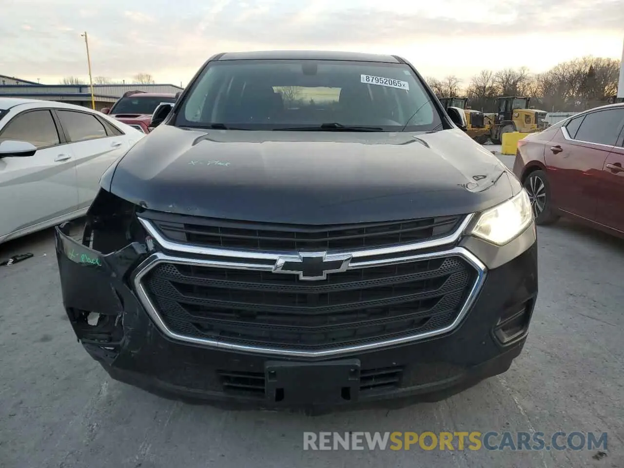 5 fotografías del automóvil dañado 1GNERFKW7KJ120057 CHEVROLET TRAVERSE 2019