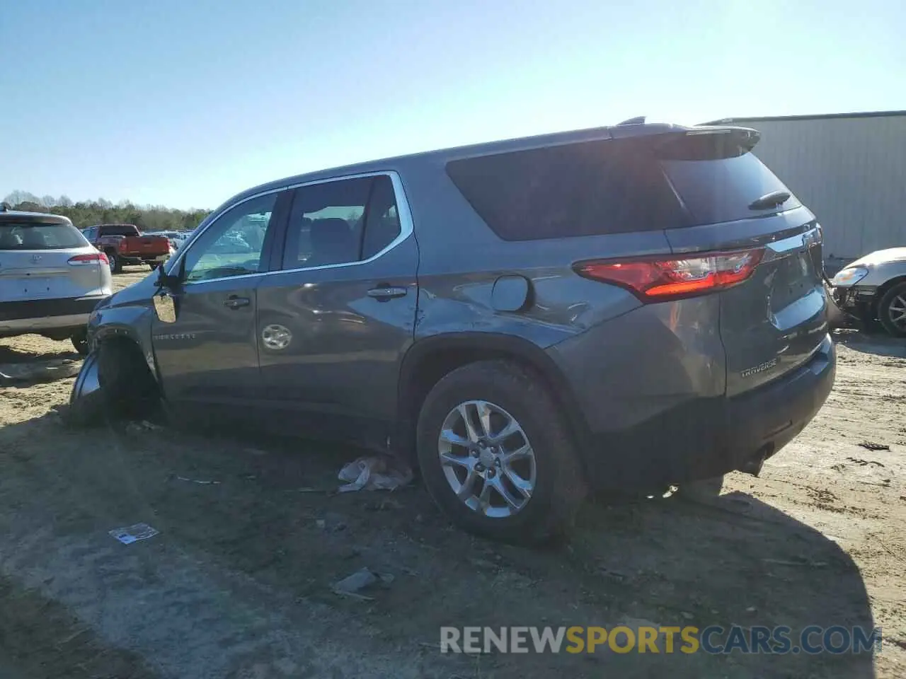 2 fotografías del automóvil dañado 1GNERFKW7KJ168738 CHEVROLET TRAVERSE 2019