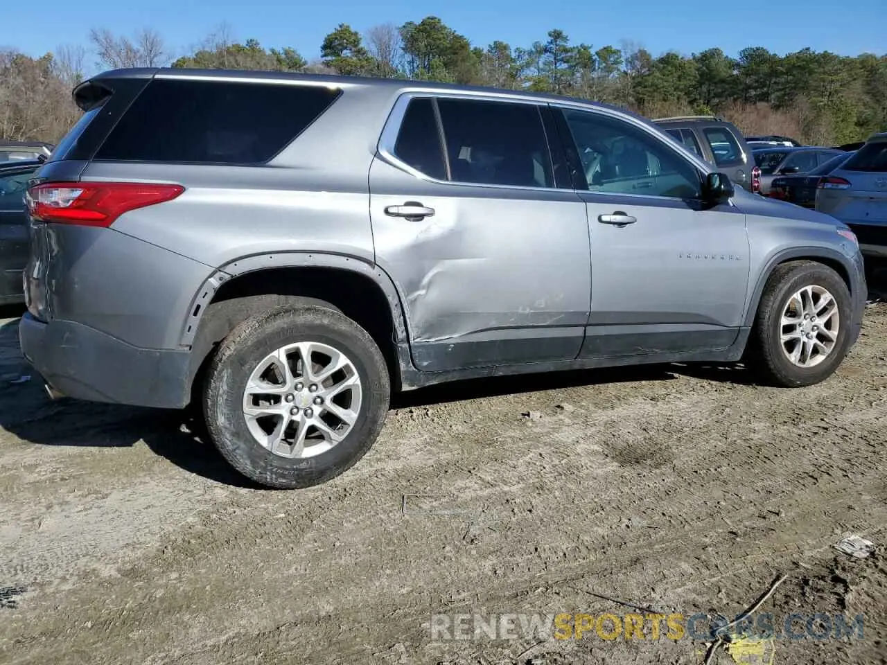 3 fotografías del automóvil dañado 1GNERFKW7KJ168738 CHEVROLET TRAVERSE 2019