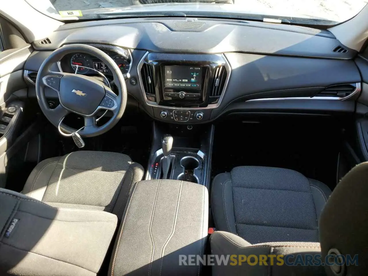 8 fotografías del automóvil dañado 1GNERFKW7KJ168738 CHEVROLET TRAVERSE 2019