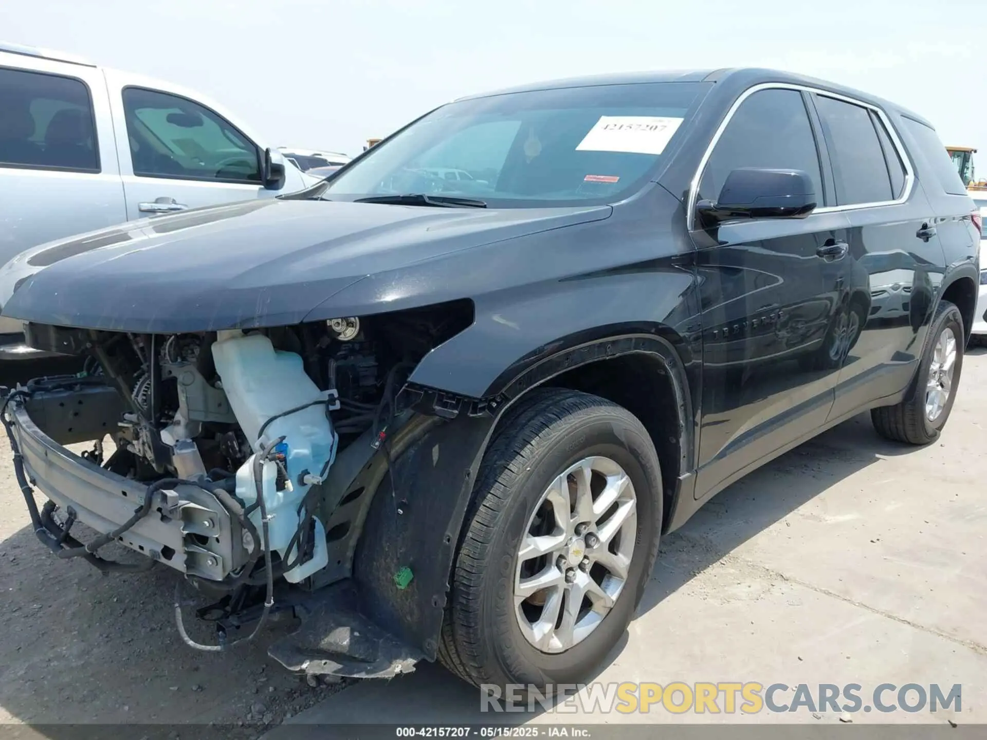 2 fotografías del automóvil dañado 1GNERFKW8KJ102229 CHEVROLET TRAVERSE 2019