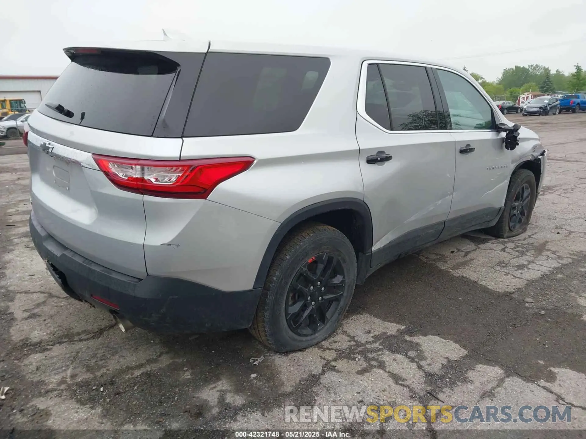 4 fotografías del automóvil dañado 1GNERFKW8KJ281842 CHEVROLET TRAVERSE 2019