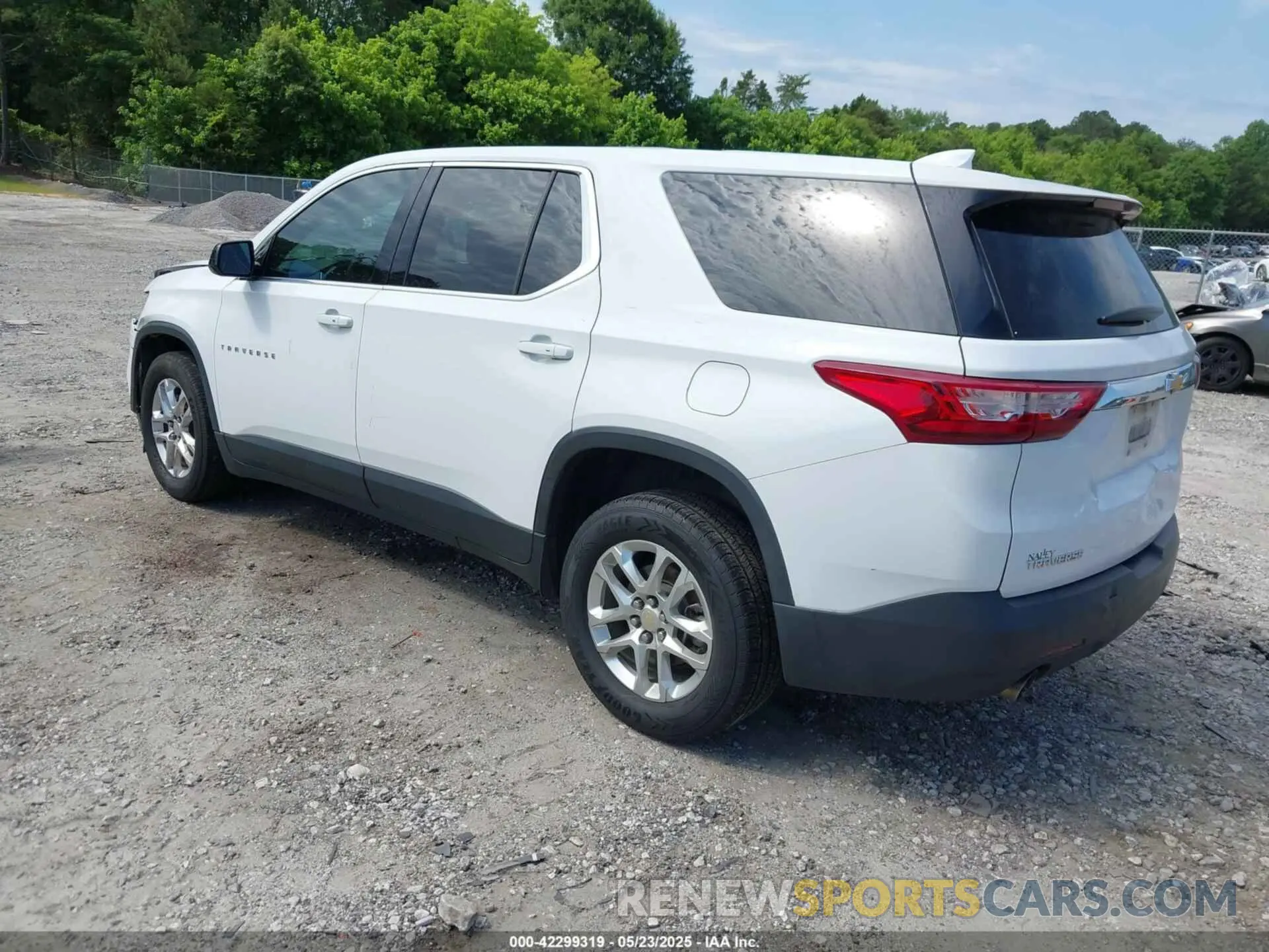 3 fotografías del automóvil dañado 1GNERFKW8KJ321367 CHEVROLET TRAVERSE 2019