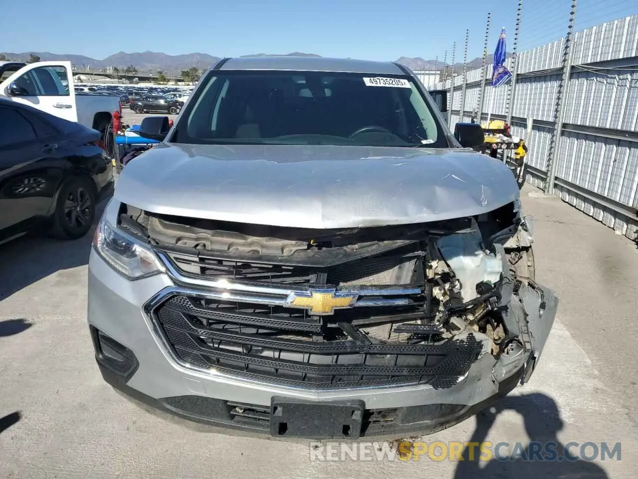5 fotografías del automóvil dañado 1GNERFKW9KJ107567 CHEVROLET TRAVERSE 2019