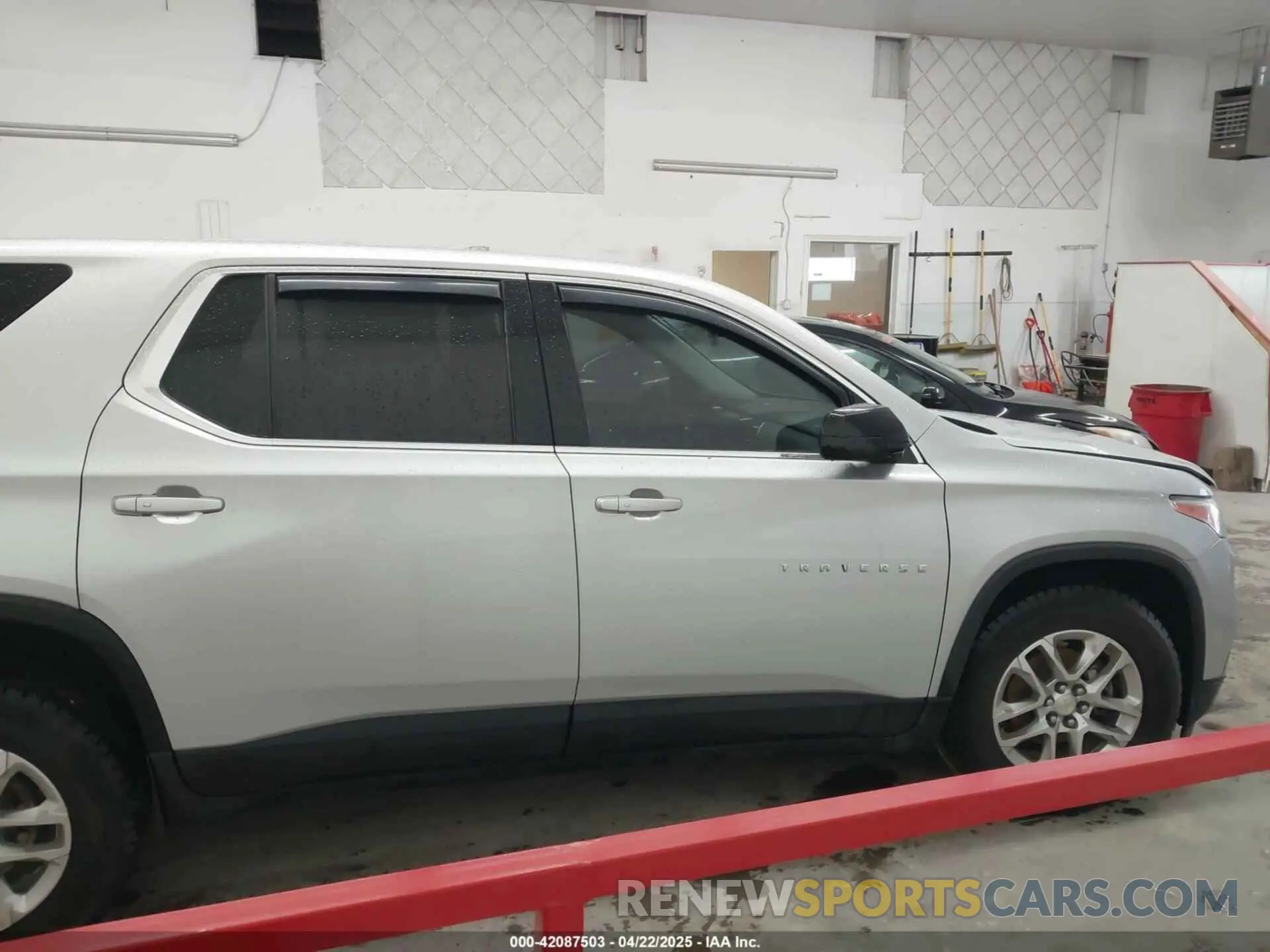 13 fotografías del automóvil dañado 1GNERFKW9KJ147728 CHEVROLET TRAVERSE 2019