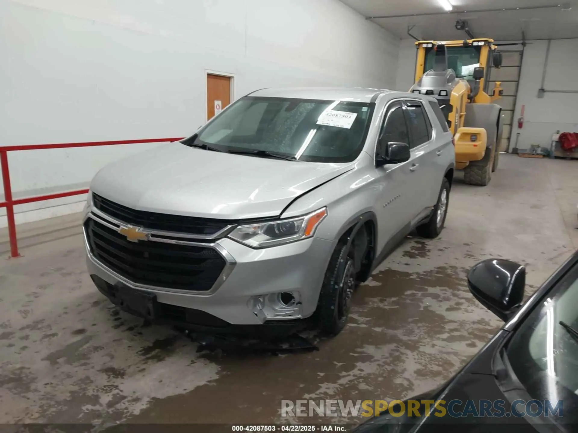 2 fotografías del automóvil dañado 1GNERFKW9KJ147728 CHEVROLET TRAVERSE 2019