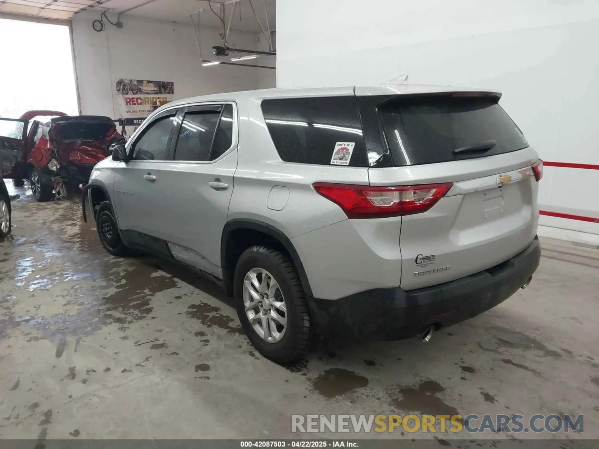 3 fotografías del automóvil dañado 1GNERFKW9KJ147728 CHEVROLET TRAVERSE 2019