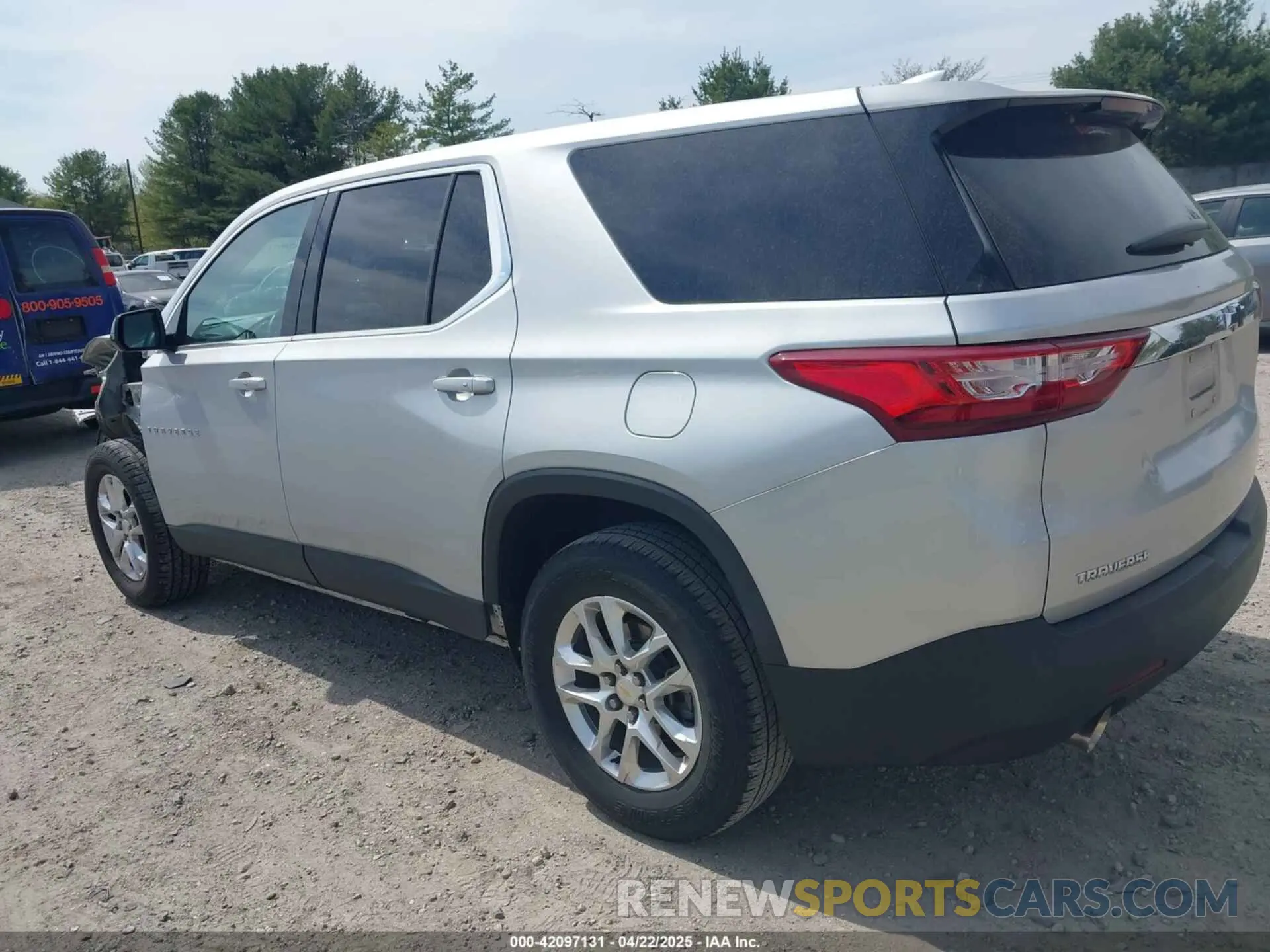 3 fotografías del automóvil dañado 1GNERFKW9KJ266878 CHEVROLET TRAVERSE 2019