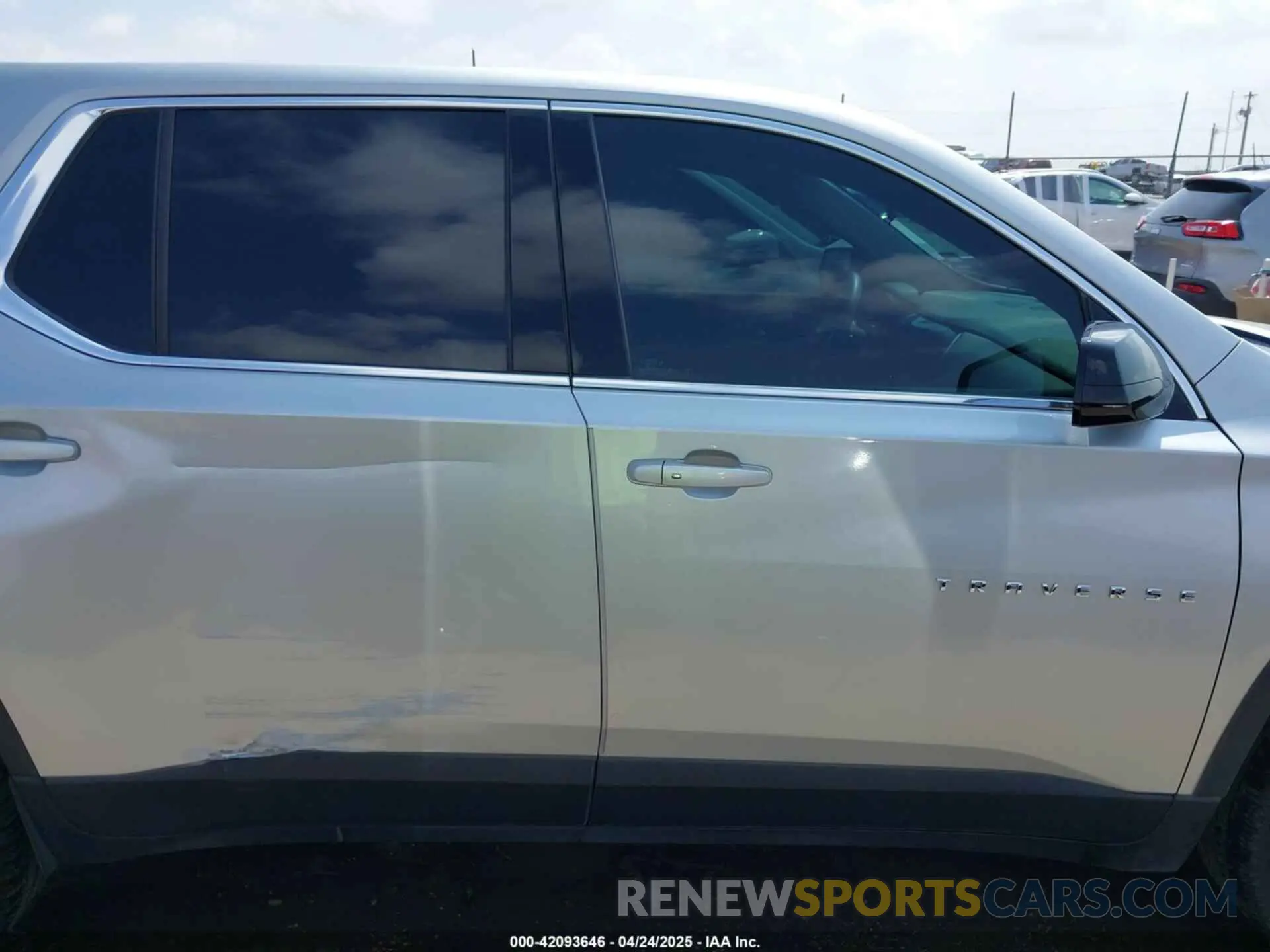 13 fotografías del automóvil dañado 1GNERFKW9KJ282188 CHEVROLET TRAVERSE 2019