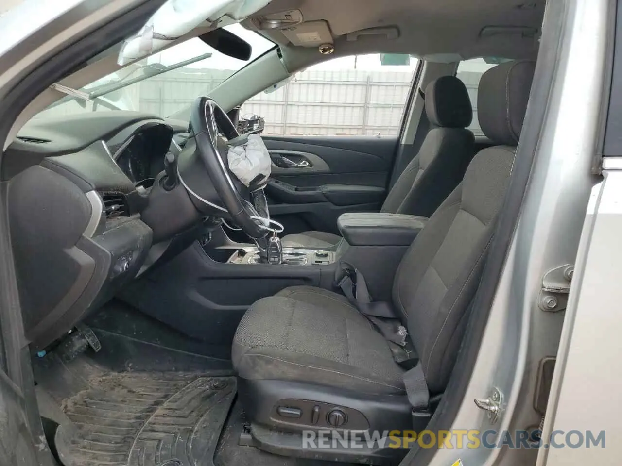 7 fotografías del automóvil dañado 1GNERGKW0KJ104983 CHEVROLET TRAVERSE 2019