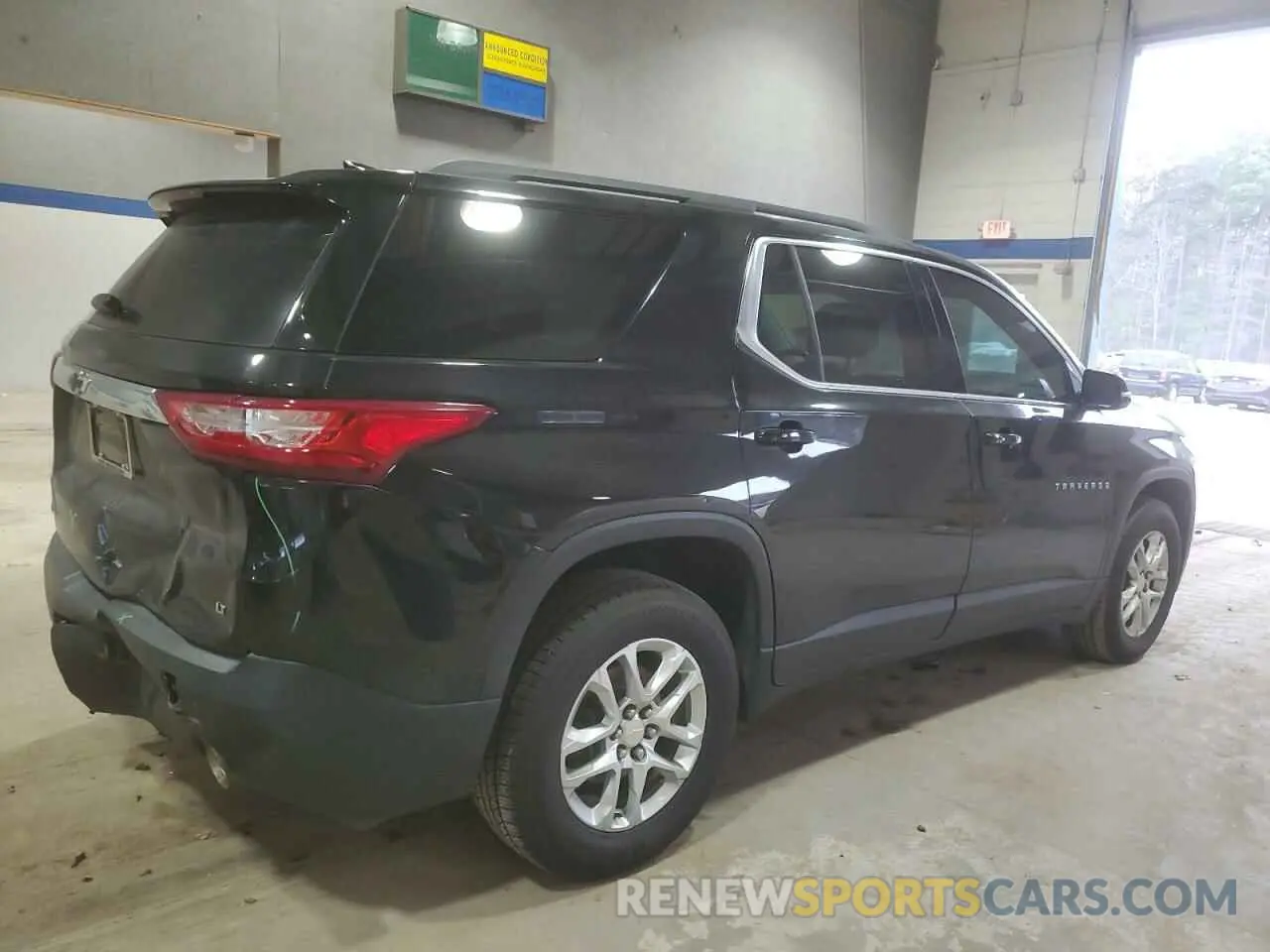 3 fotografías del automóvil dañado 1GNERGKW0KJ207112 CHEVROLET TRAVERSE 2019