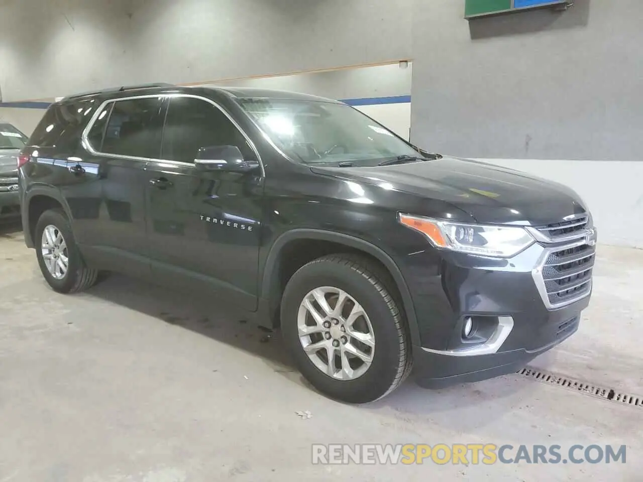 4 fotografías del automóvil dañado 1GNERGKW0KJ207112 CHEVROLET TRAVERSE 2019