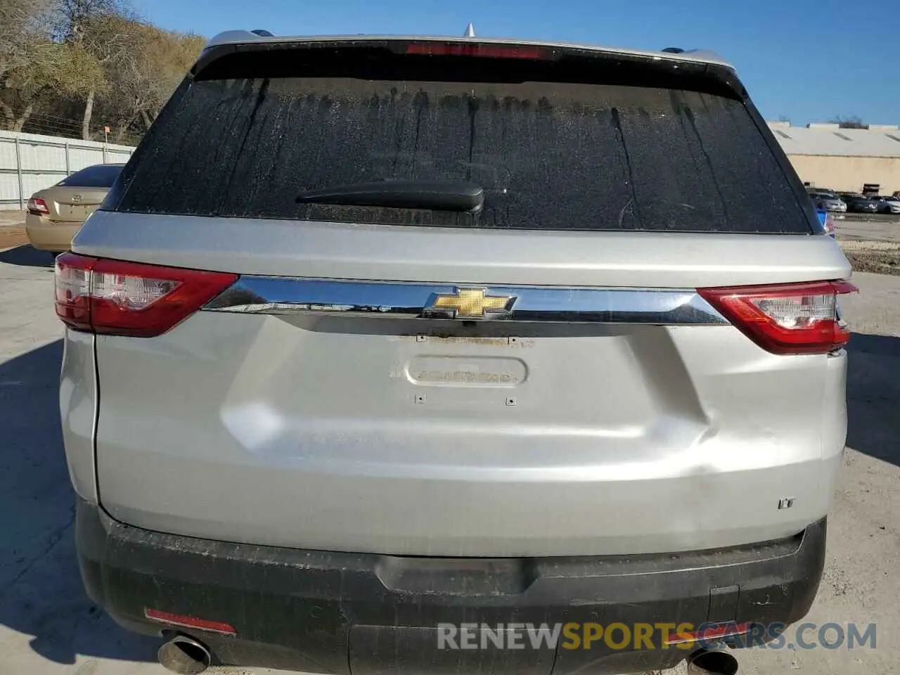 6 fotografías del automóvil dañado 1GNERGKW0KJ308523 CHEVROLET TRAVERSE 2019