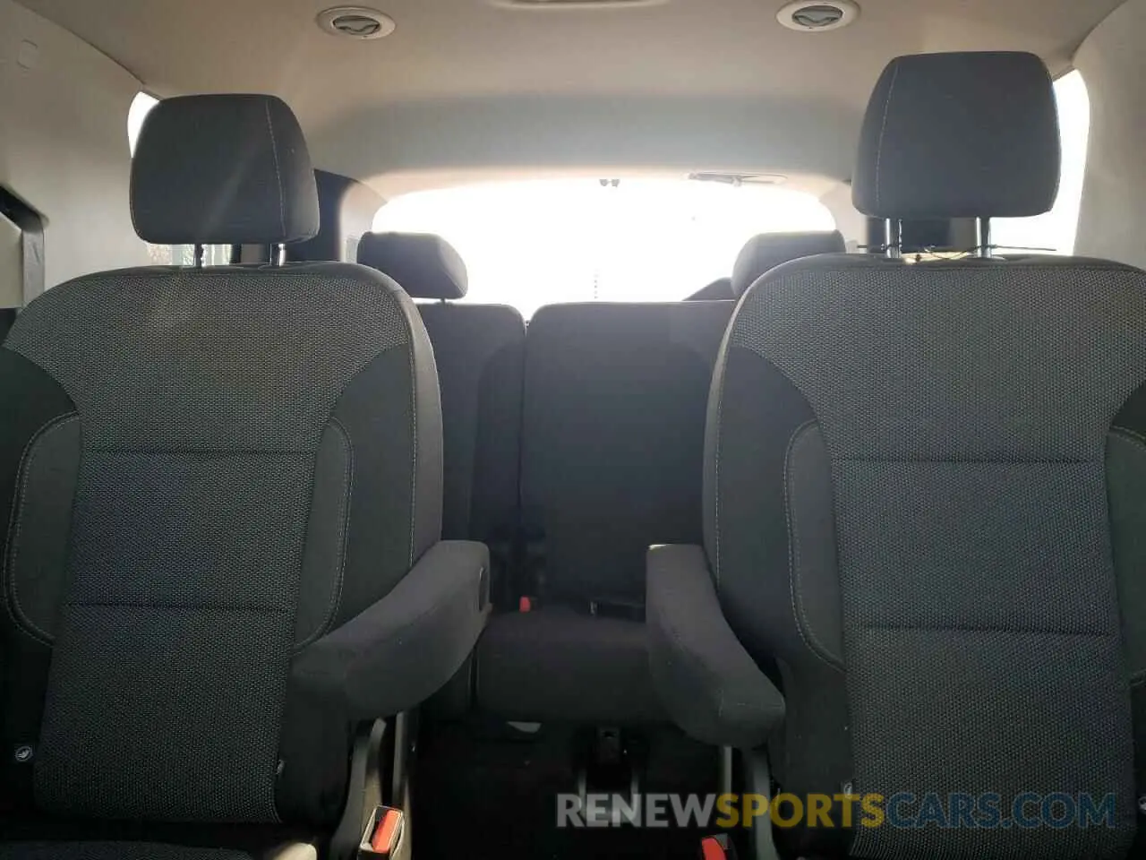 10 fotografías del automóvil dañado 1GNERGKW1KJ100280 CHEVROLET TRAVERSE 2019