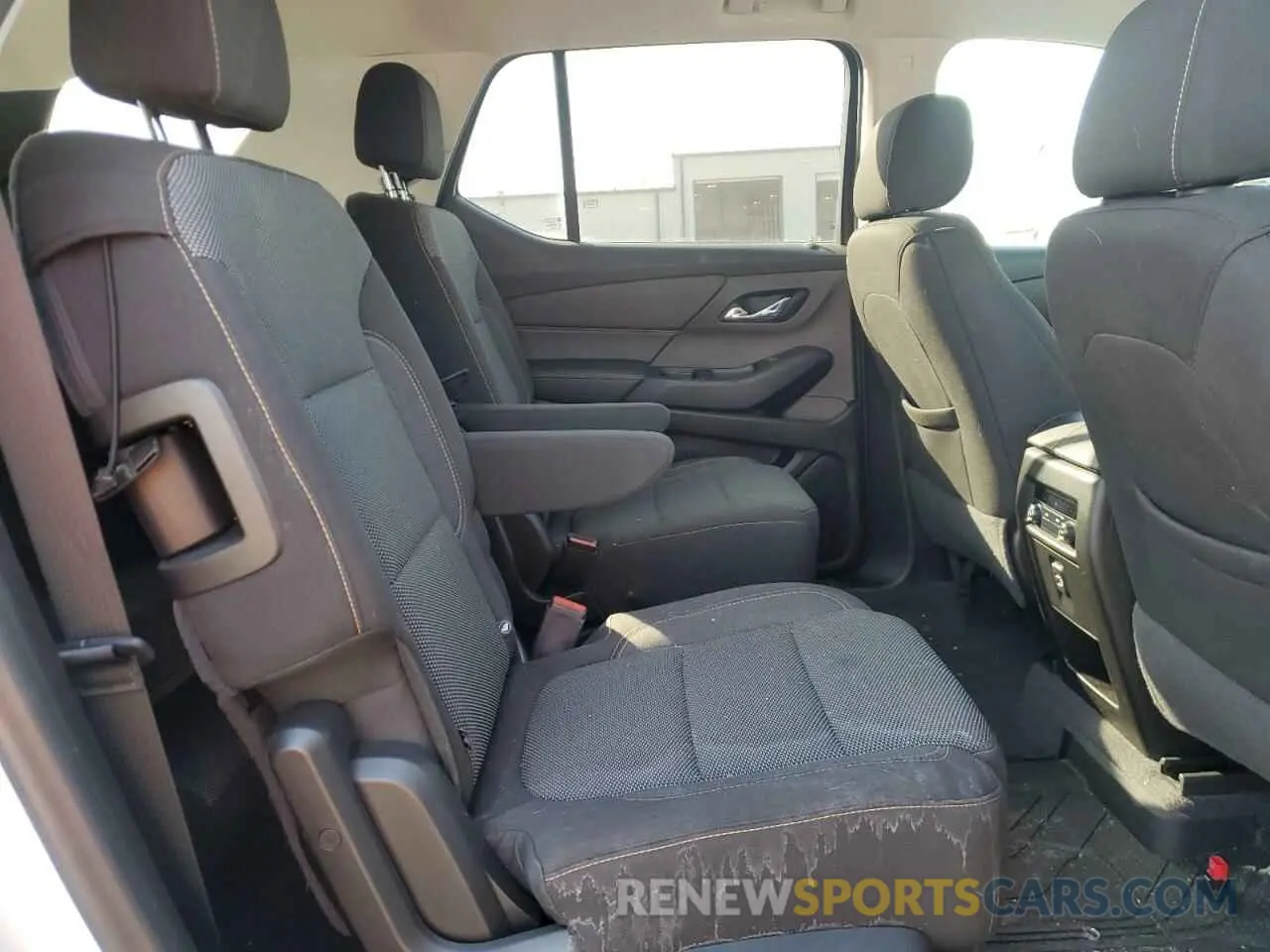12 fotografías del automóvil dañado 1GNERGKW1KJ100280 CHEVROLET TRAVERSE 2019