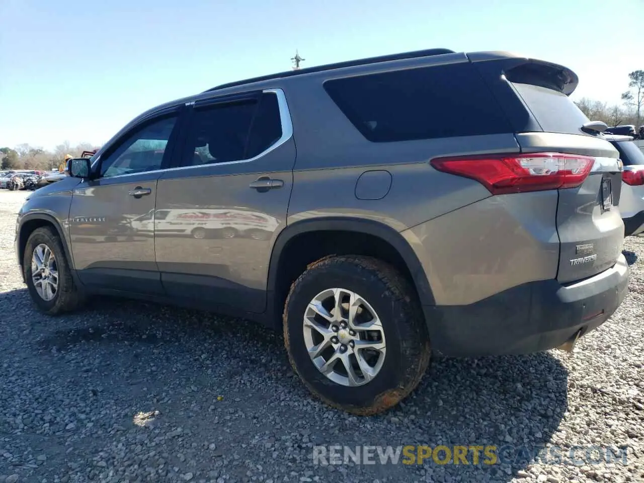 2 fotografías del automóvil dañado 1GNERGKW1KJ107648 CHEVROLET TRAVERSE 2019