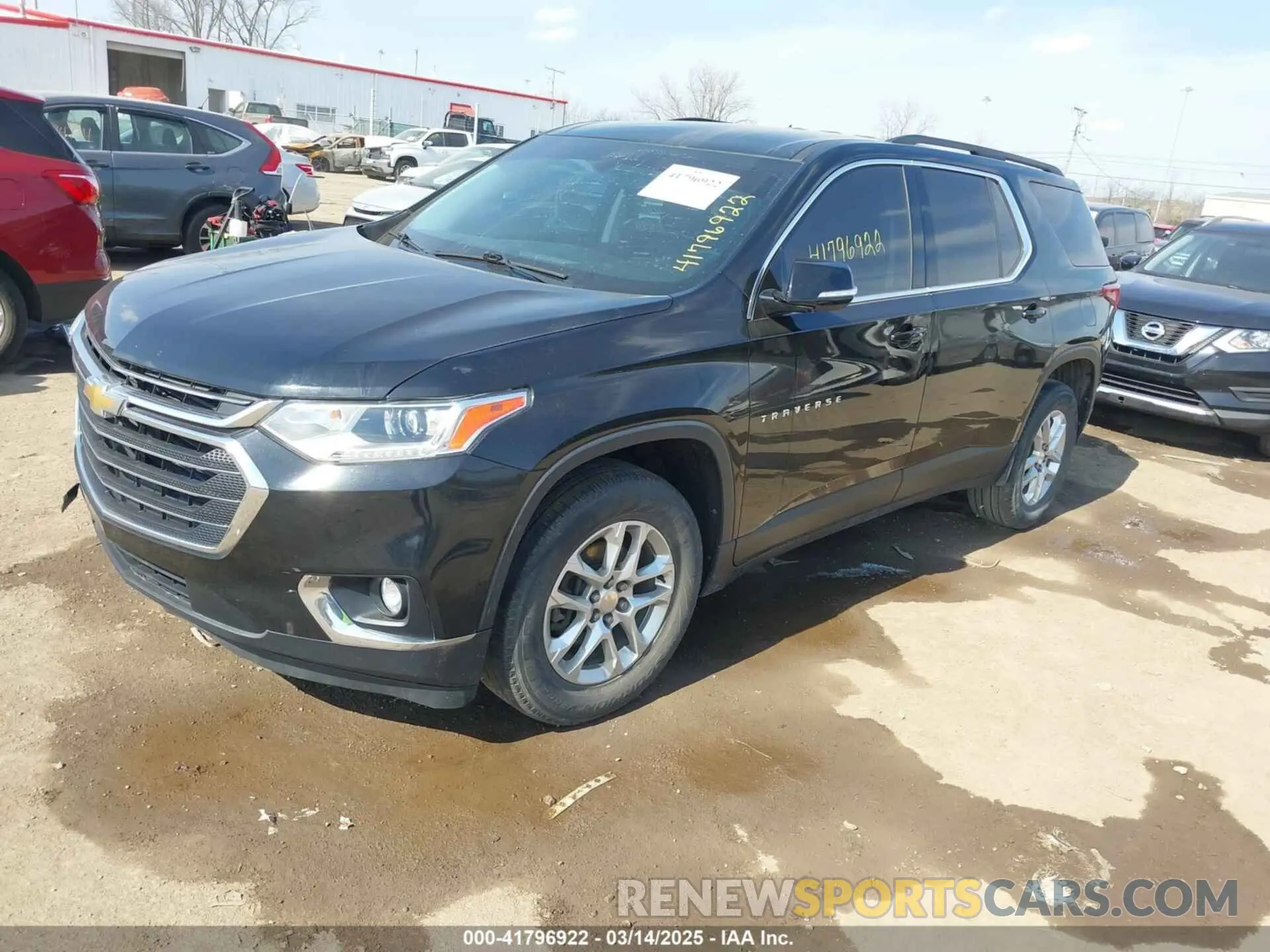 2 fotografías del automóvil dañado 1GNERGKW1KJ158289 CHEVROLET TRAVERSE 2019