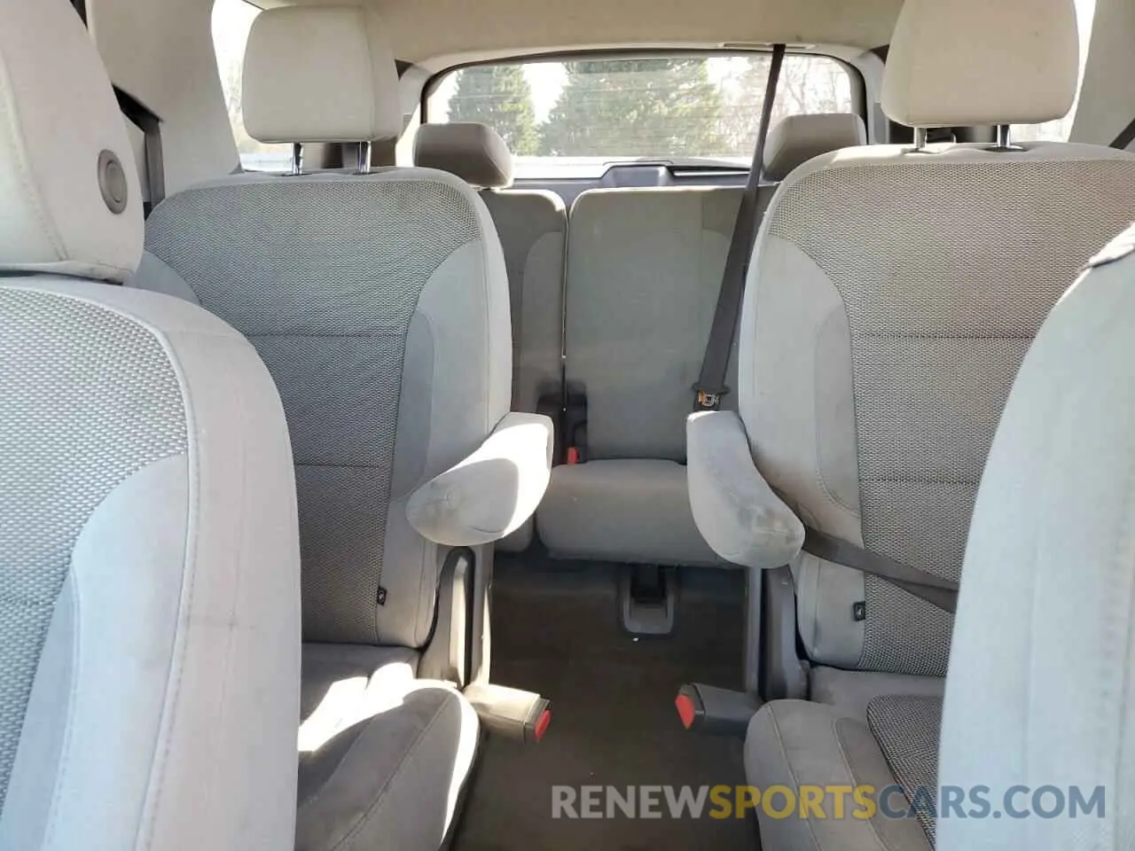 10 fotografías del automóvil dañado 1GNERGKW1KJ195486 CHEVROLET TRAVERSE 2019