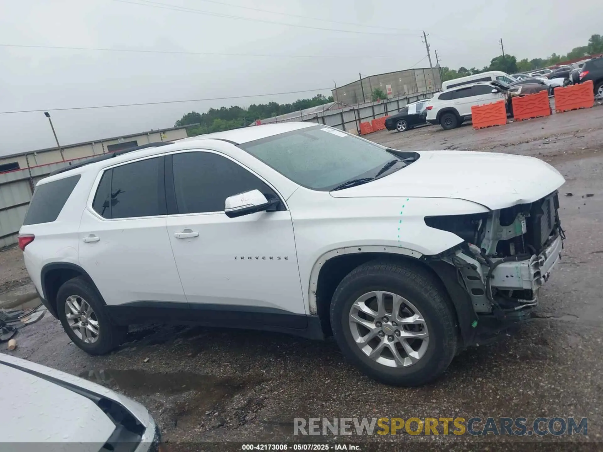 14 fotografías del automóvil dañado 1GNERGKW2KJ128010 CHEVROLET TRAVERSE 2019