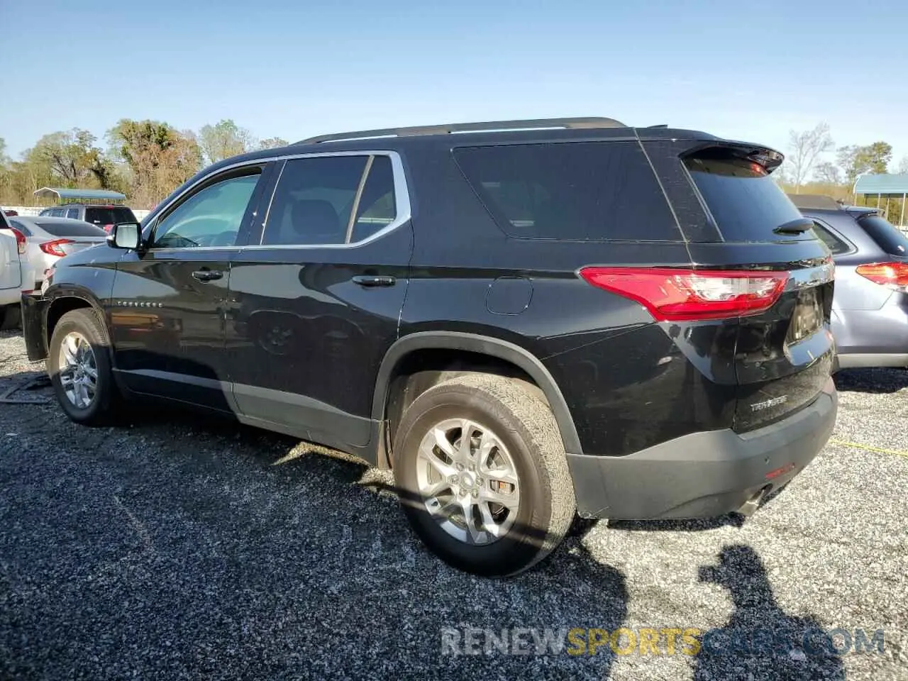2 fotografías del automóvil dañado 1GNERGKW2KJ199997 CHEVROLET TRAVERSE 2019