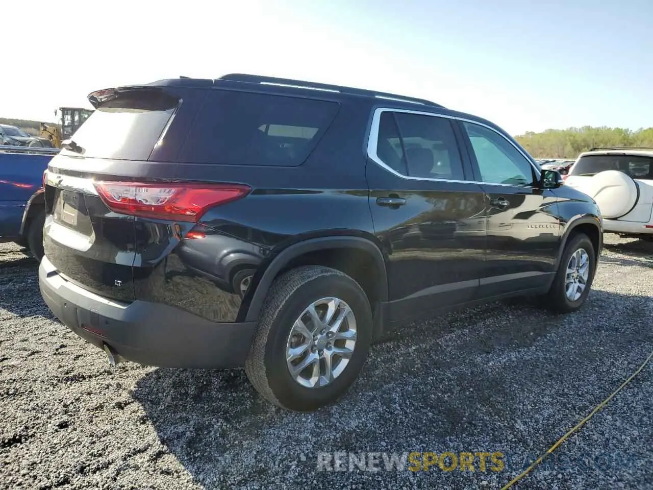 3 fotografías del automóvil dañado 1GNERGKW2KJ199997 CHEVROLET TRAVERSE 2019