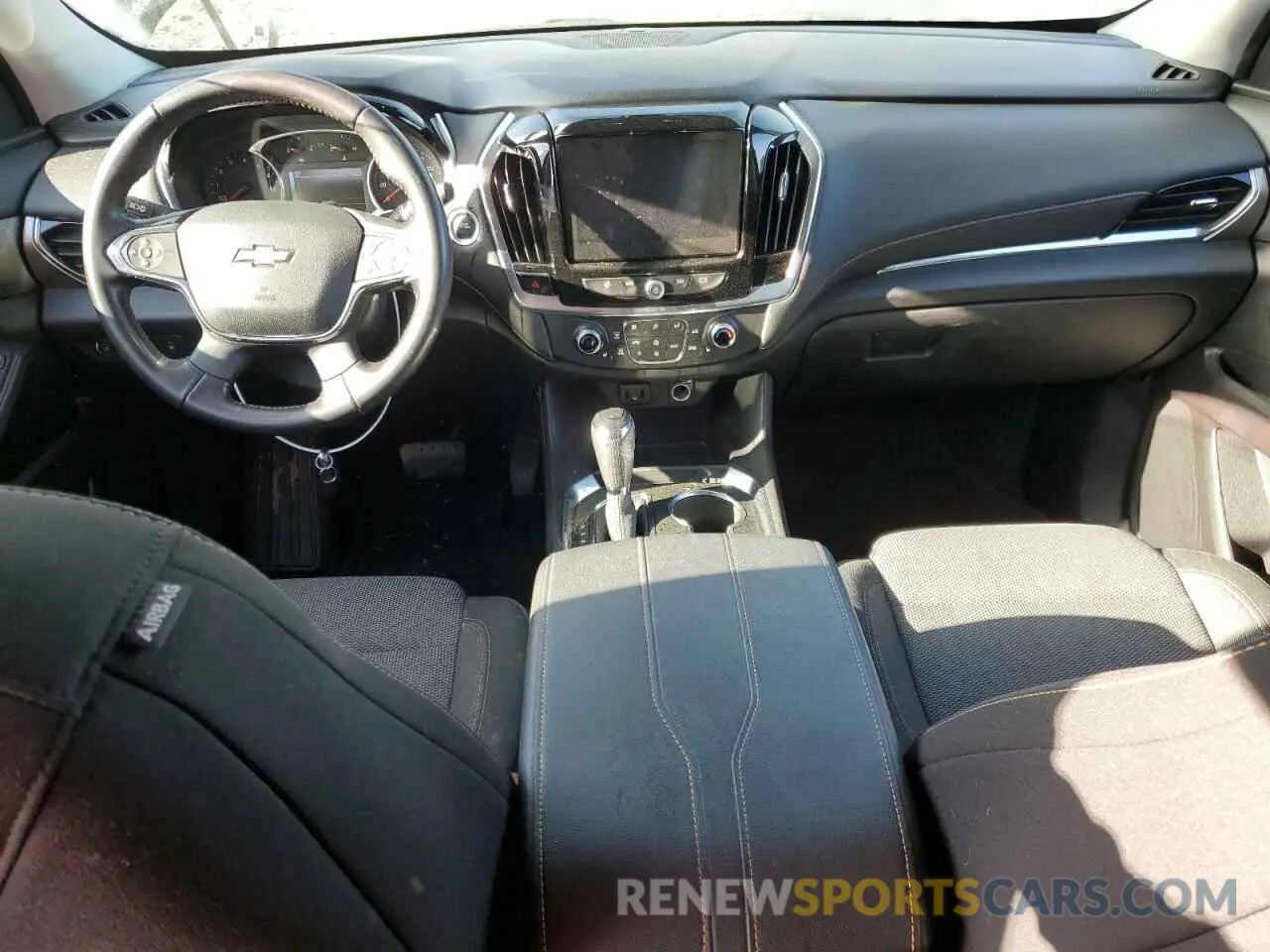 8 fotografías del automóvil dañado 1GNERGKW2KJ199997 CHEVROLET TRAVERSE 2019