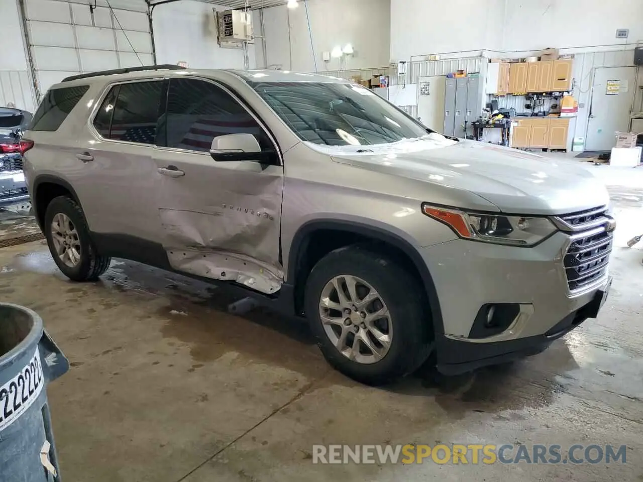 4 fotografías del automóvil dañado 1GNERGKW2KJ243531 CHEVROLET TRAVERSE 2019