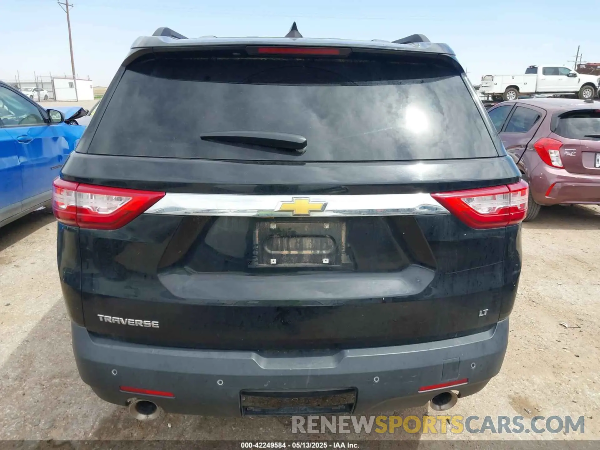 16 fotografías del automóvil dañado 1GNERGKW2KJ283981 CHEVROLET TRAVERSE 2019